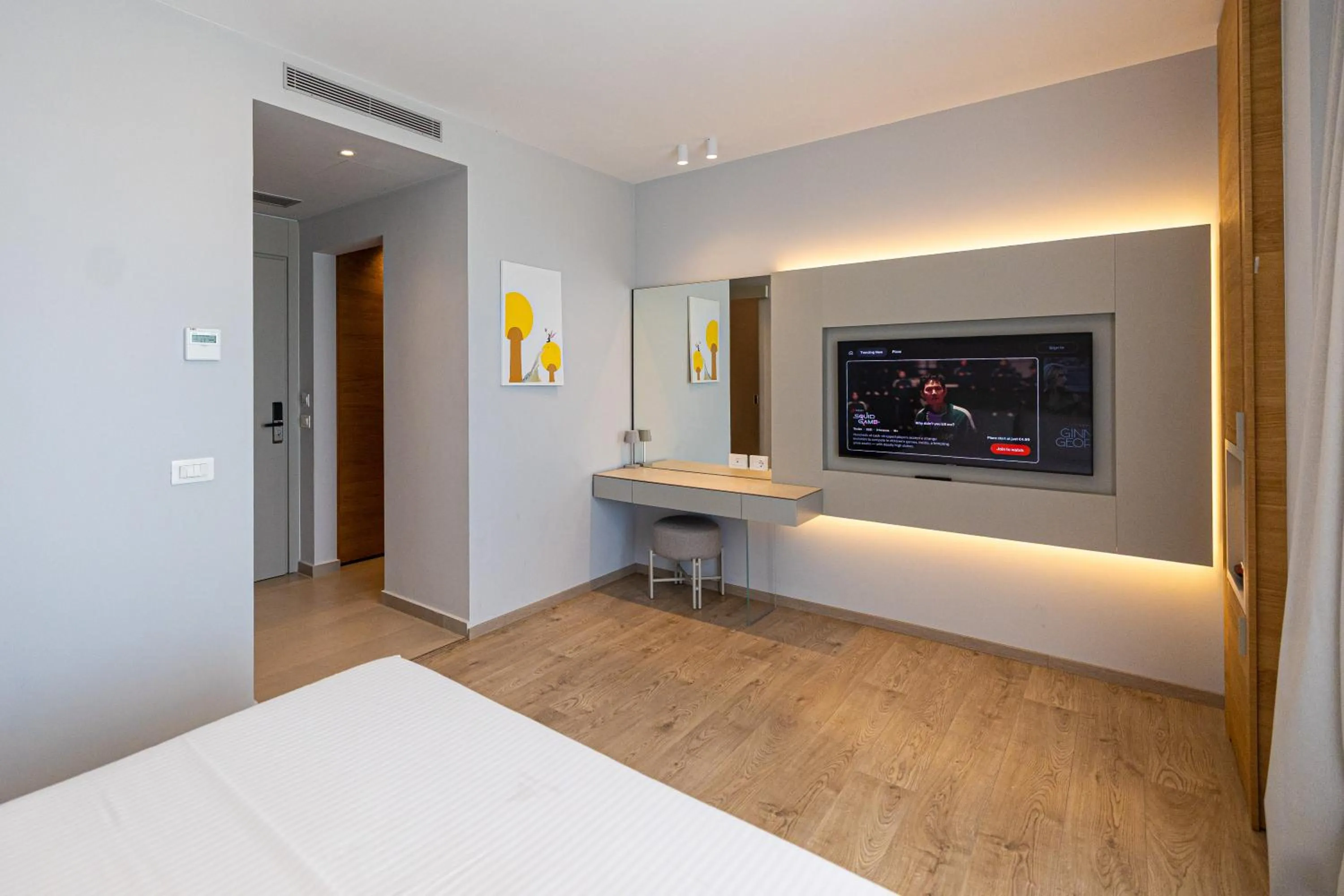 TV and multimedia, Bed in Navy Hotel