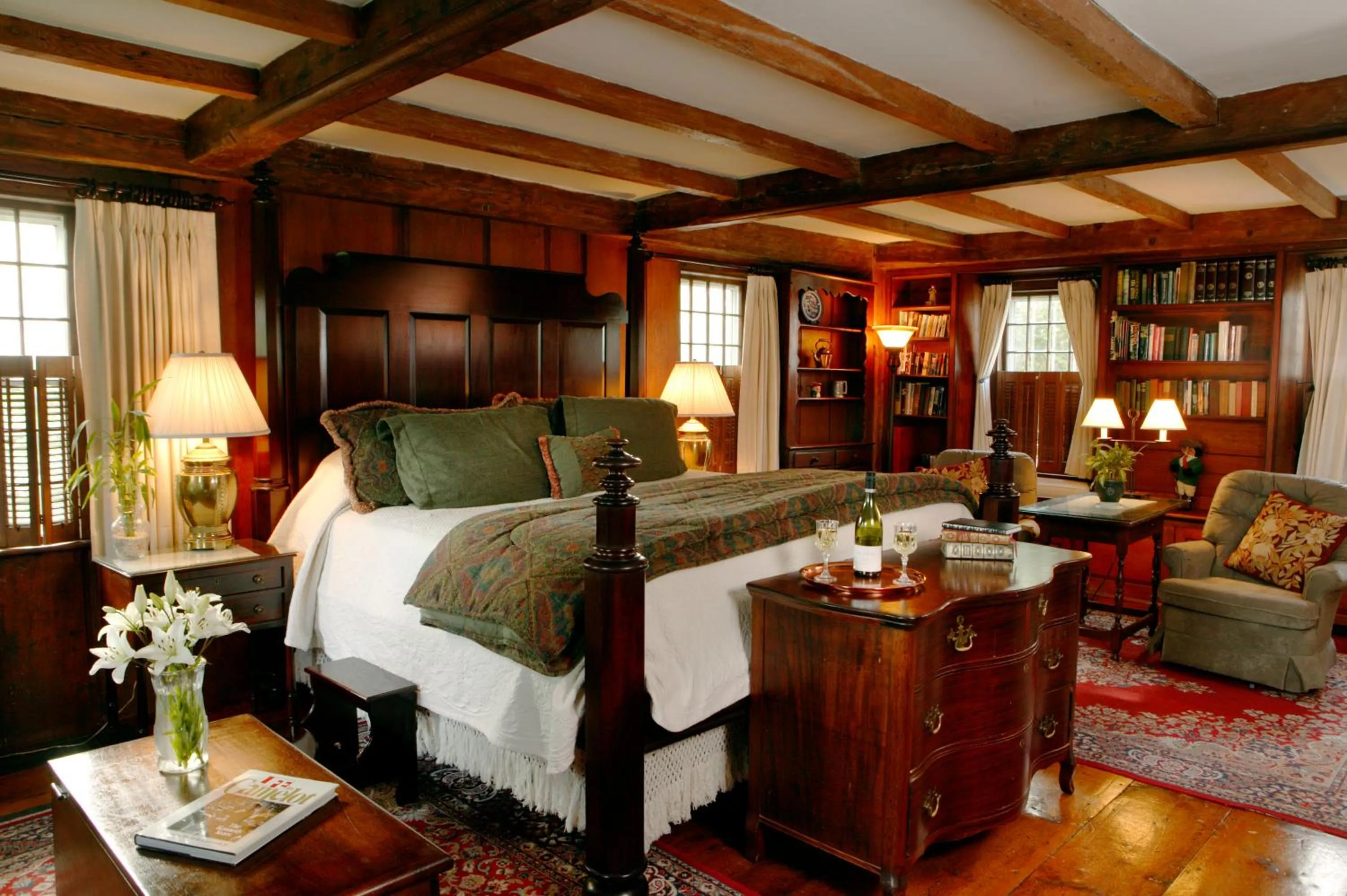 Bedroom, Bed in Captain's House Inn