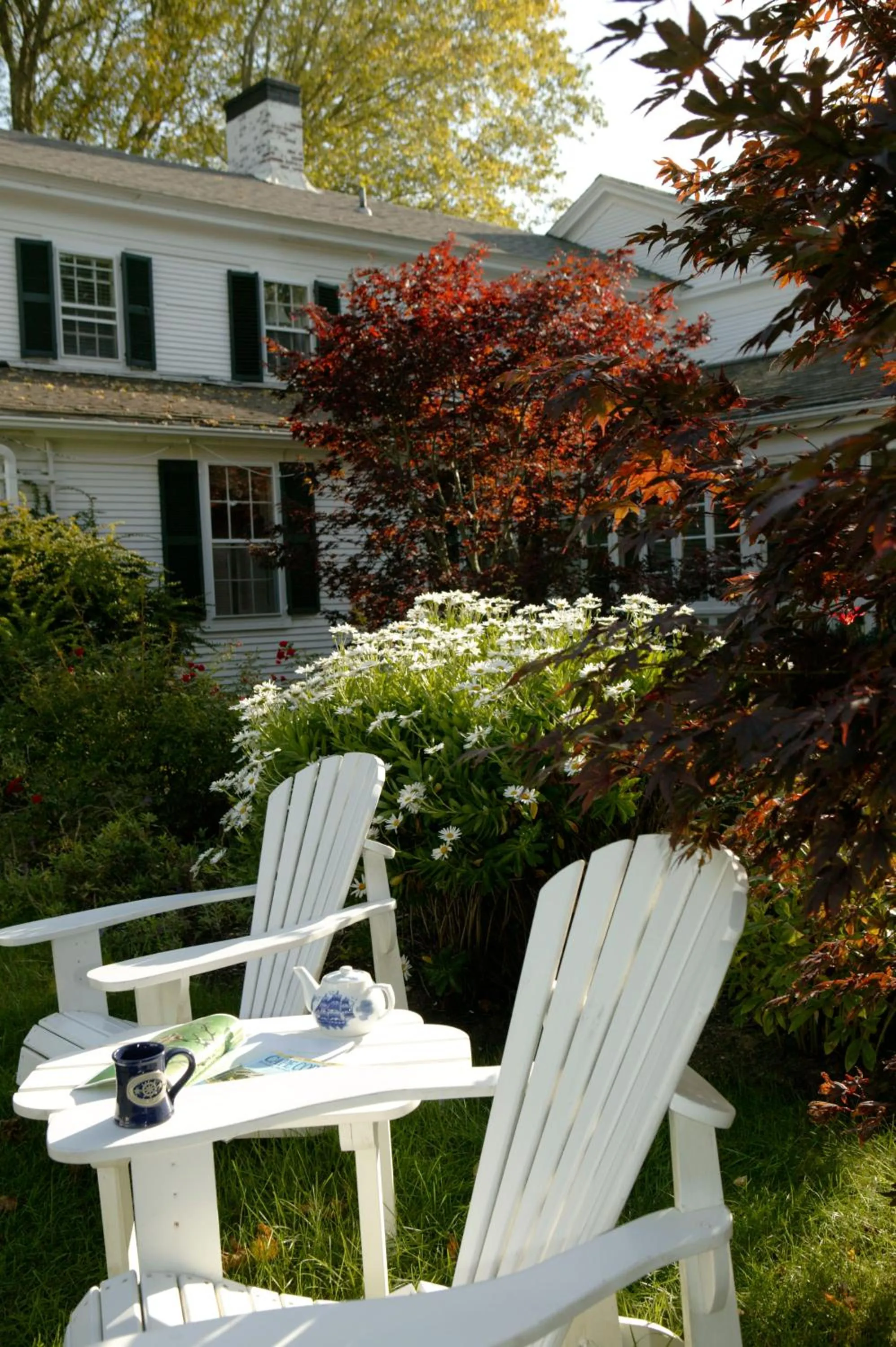 Garden in Captain's House Inn