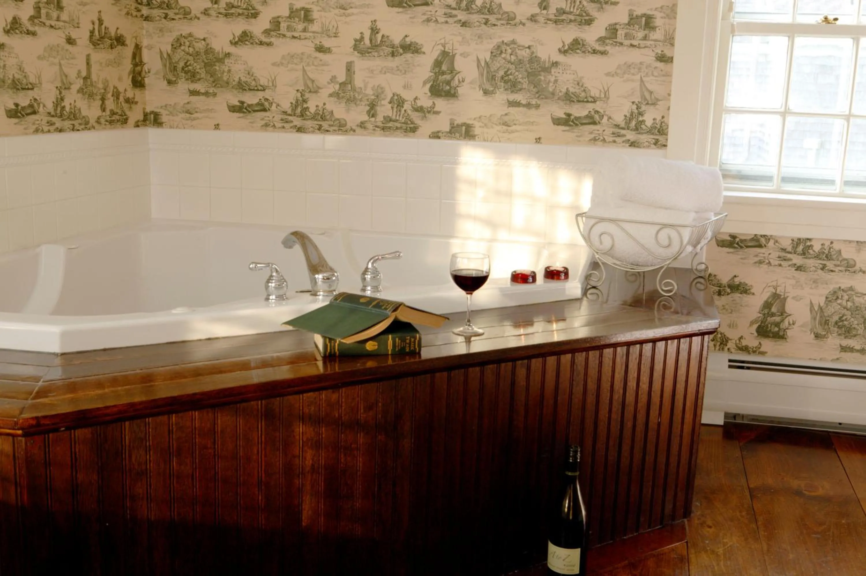 Bathroom in Captain's House Inn