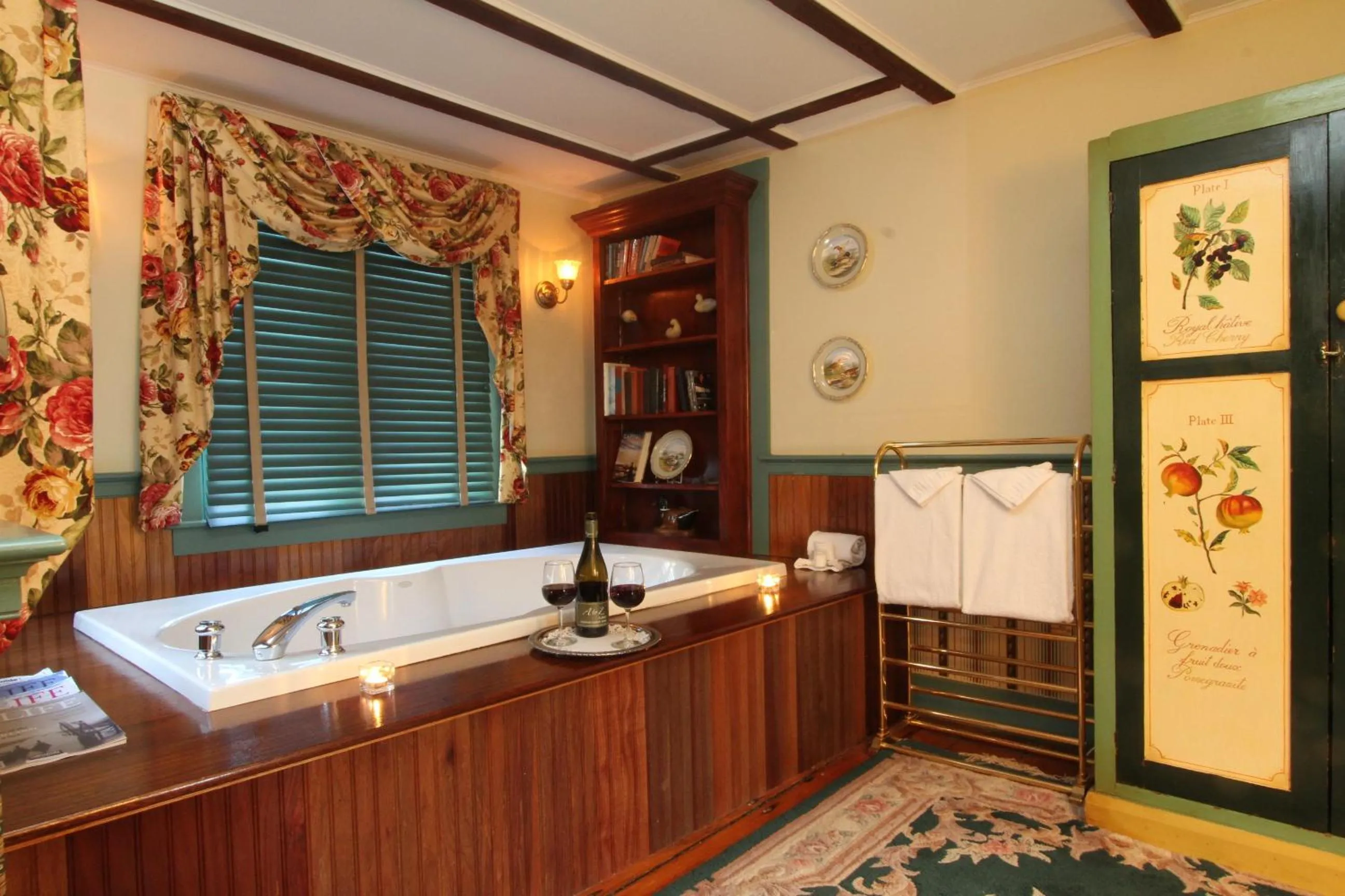 Bathroom in Captain's House Inn