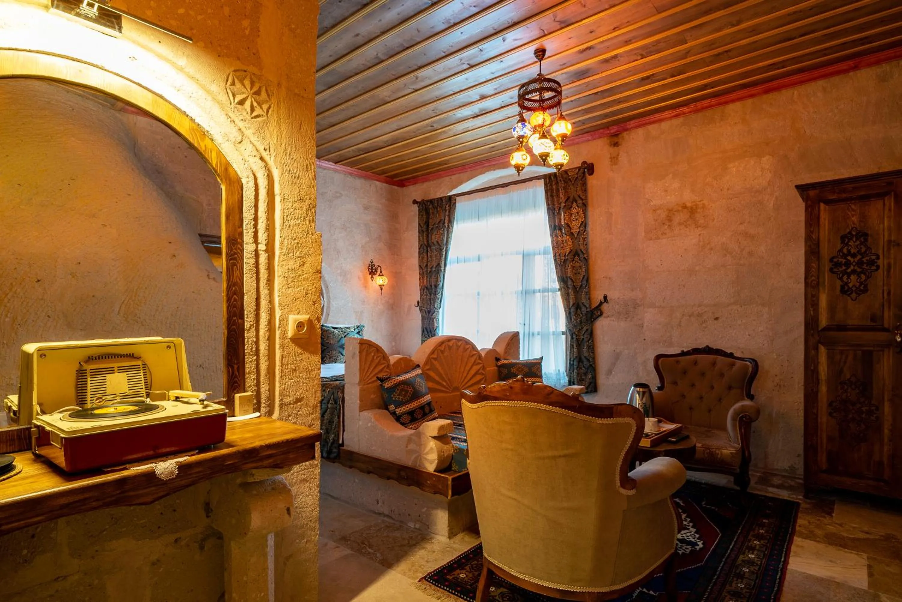 Living room in CAPPANAR CAVE HOTEL