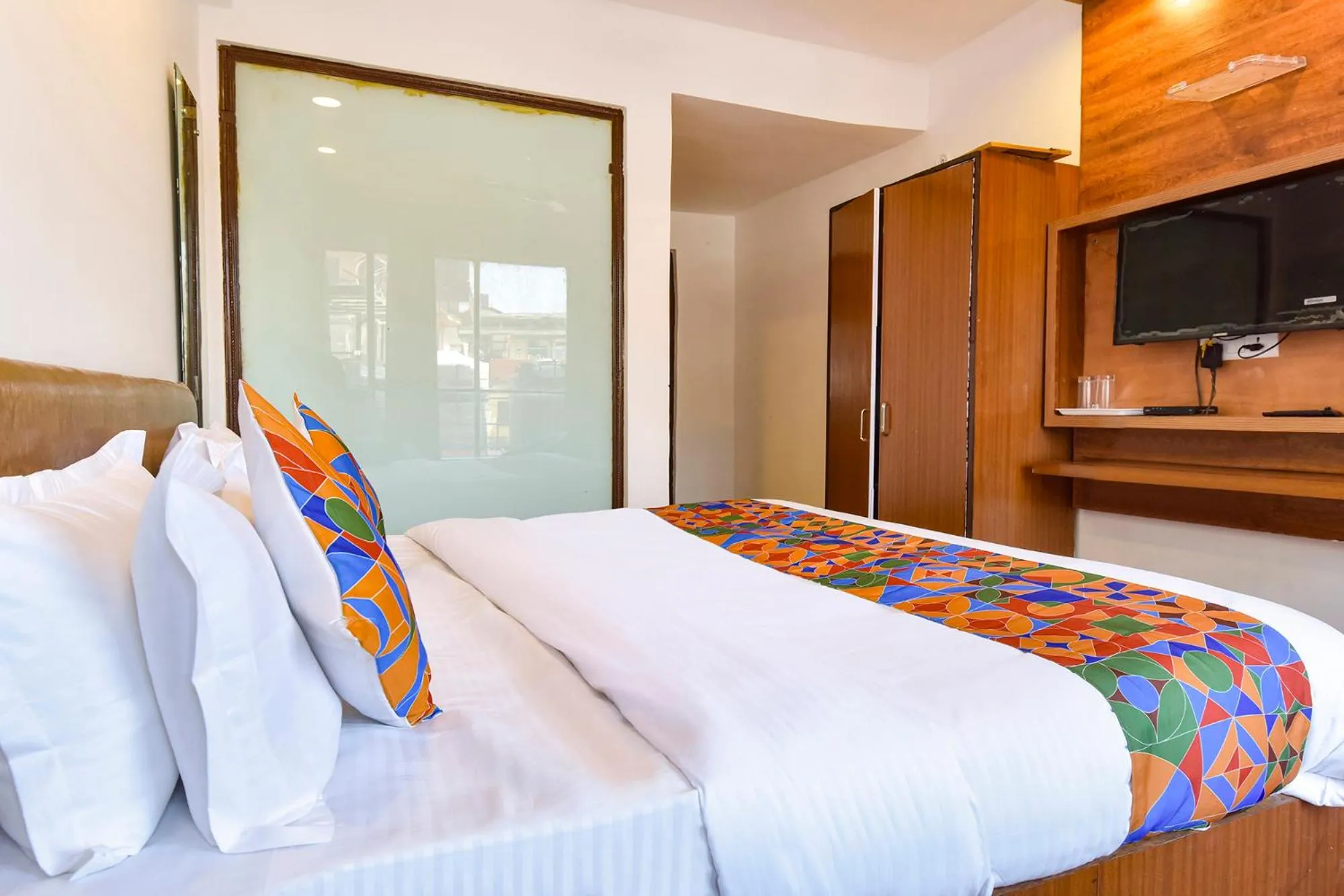 Bed in FabHotel Sikka Royal Classic - Mall road