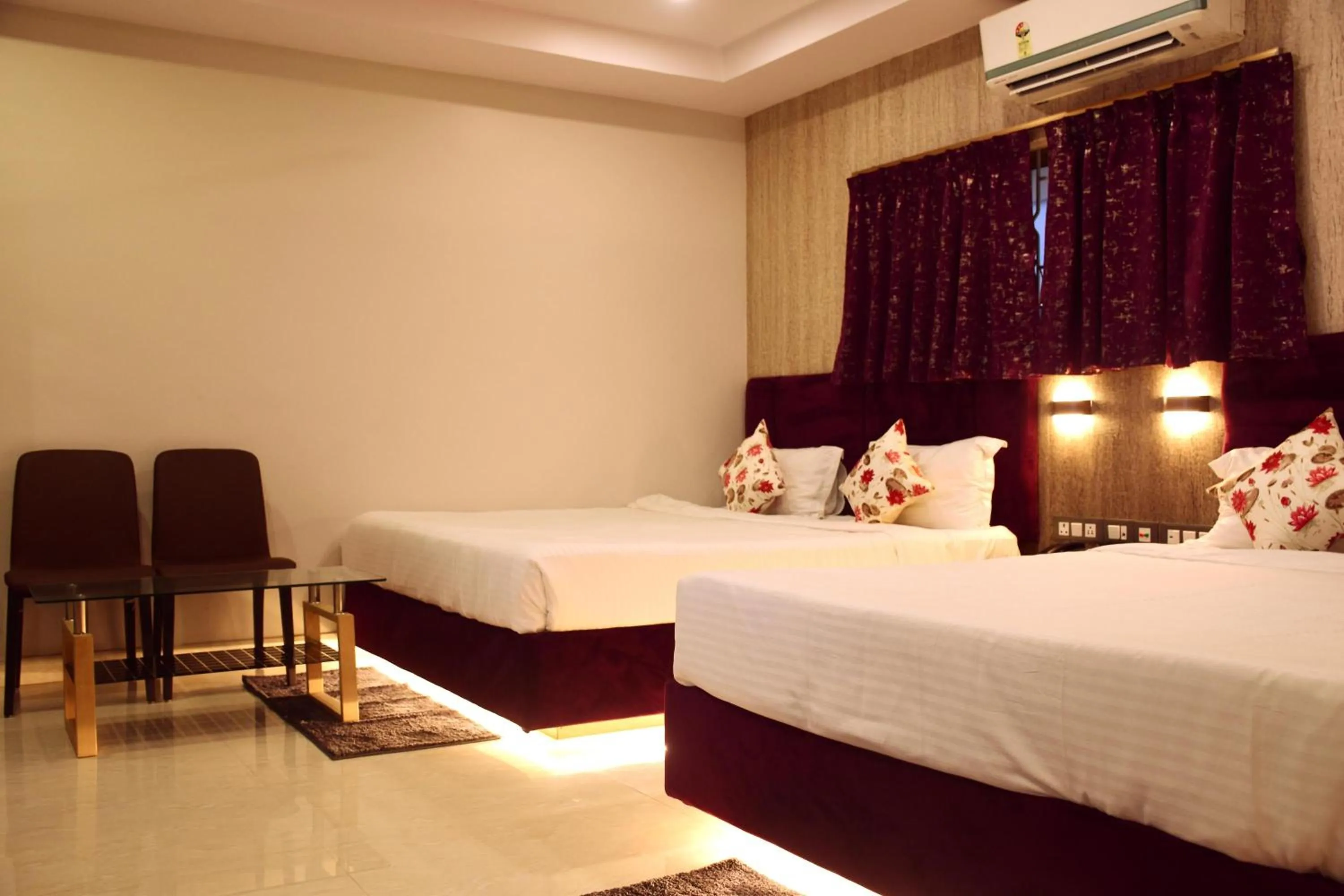 Bedroom, Bed in karisma premium