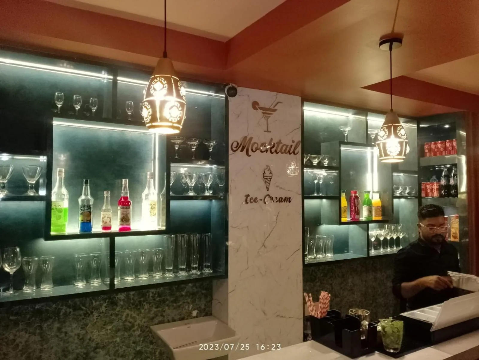 Lounge or bar in karisma premium