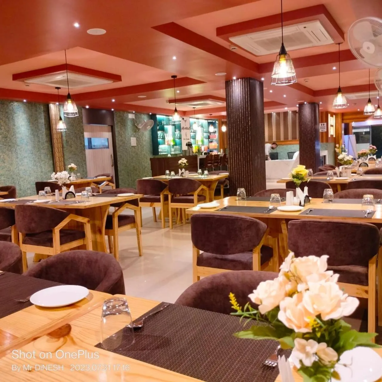 Restaurant/places to eat in karisma premium