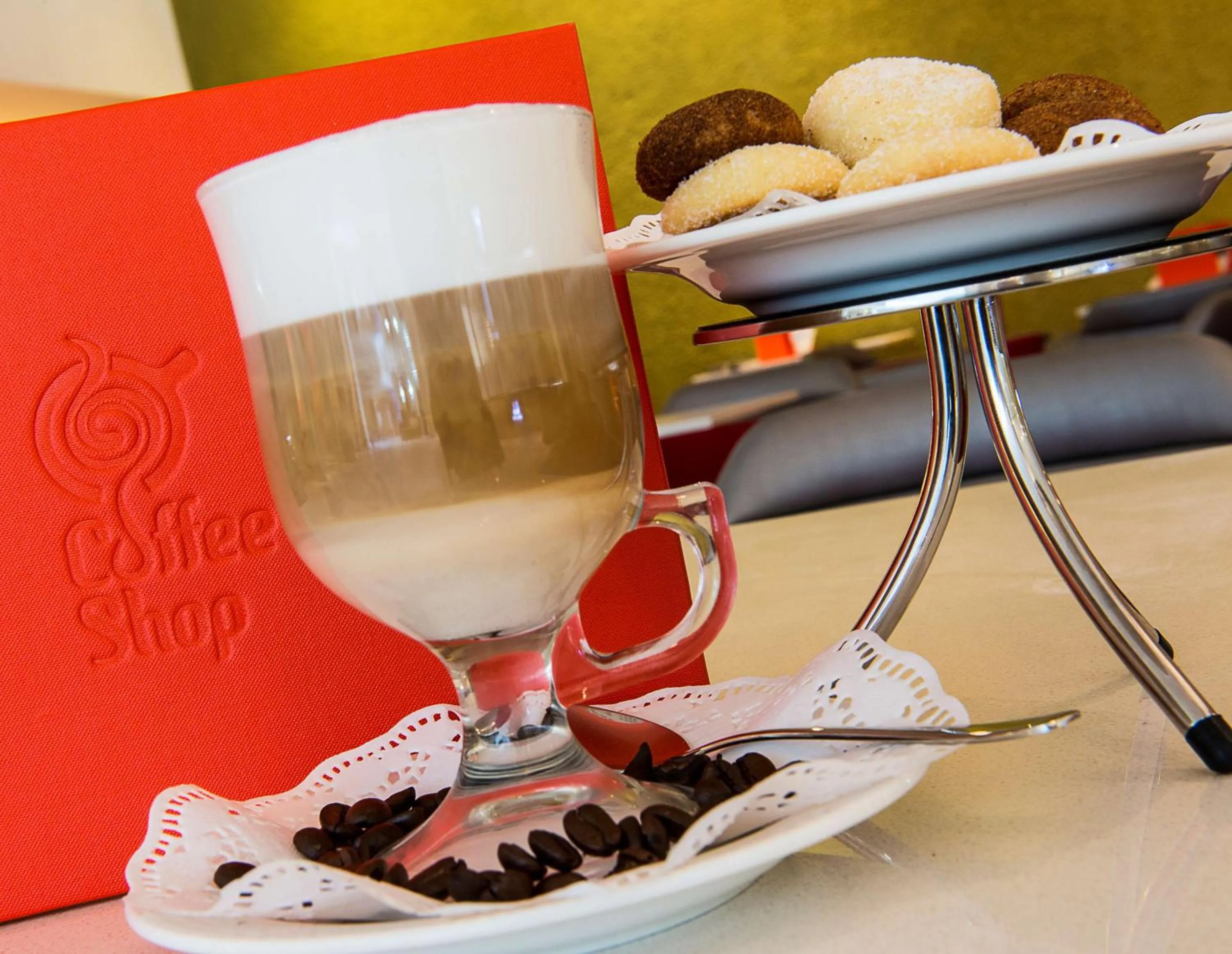 Lounge or bar in Radisson Blu Mammy Yoko Hotel