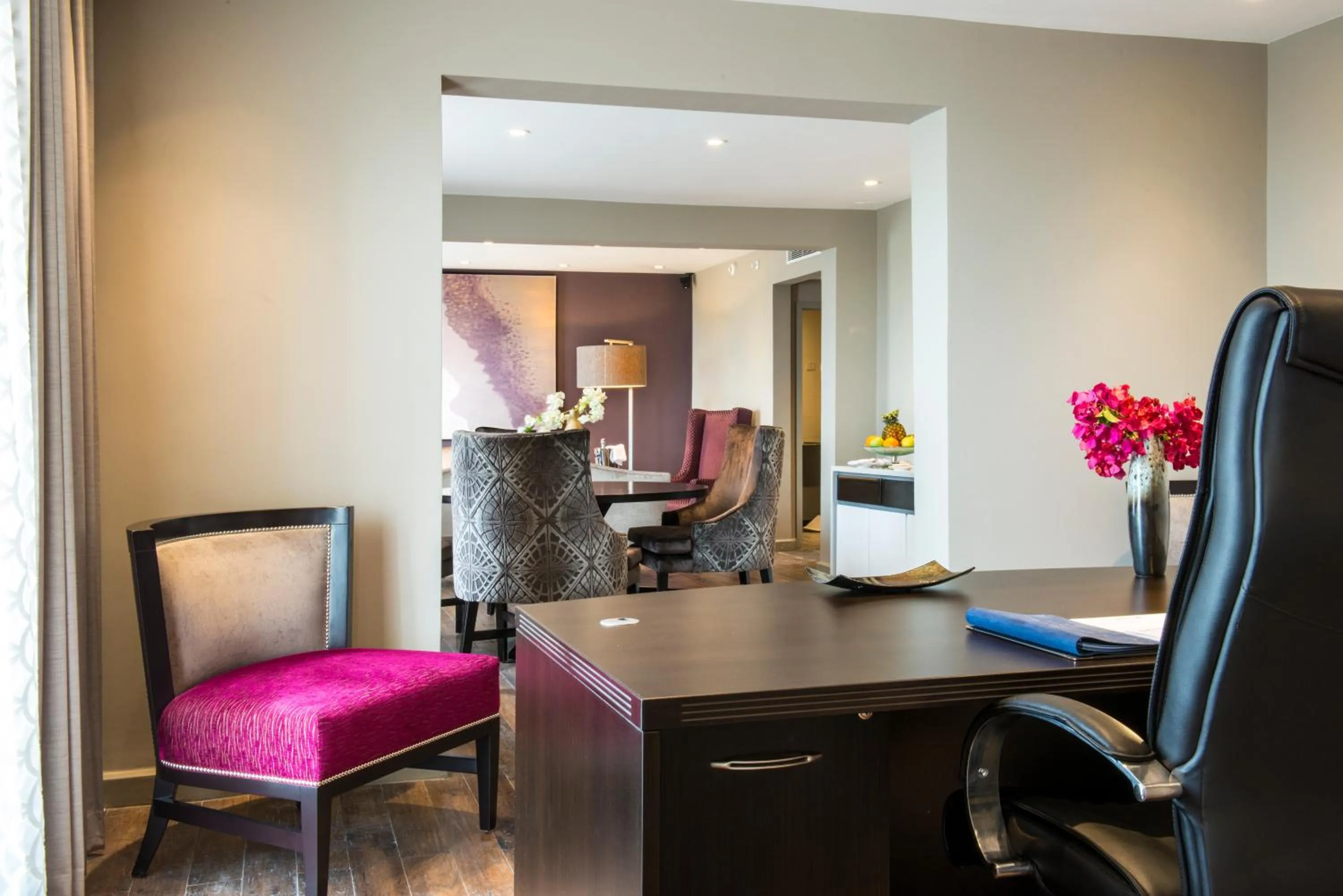 Living room in Radisson Blu Mammy Yoko Hotel