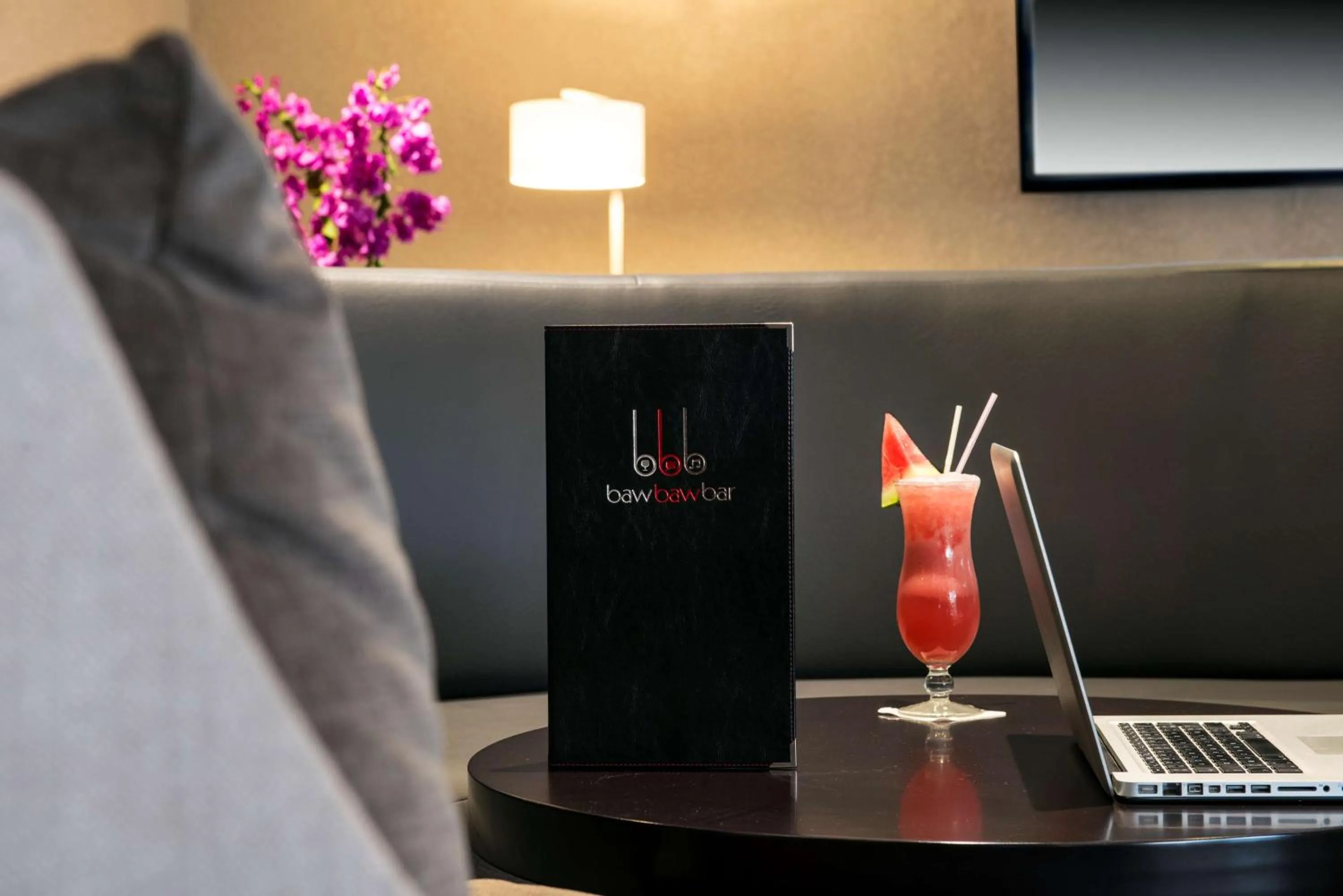 Lounge or bar in Radisson Blu Mammy Yoko Hotel