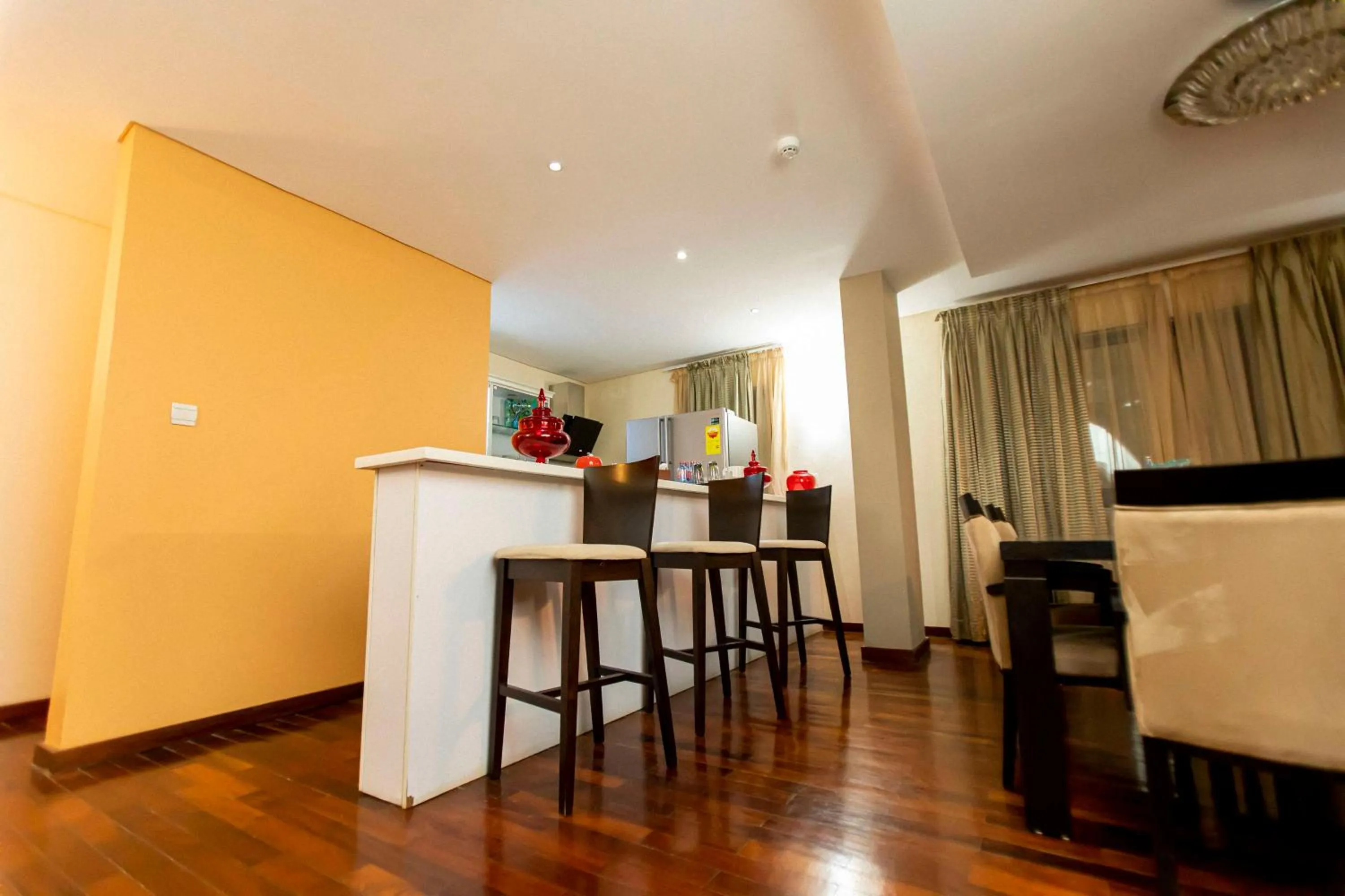 Kitchen or kitchenette in Best Western Premier Accra Airport Hotel