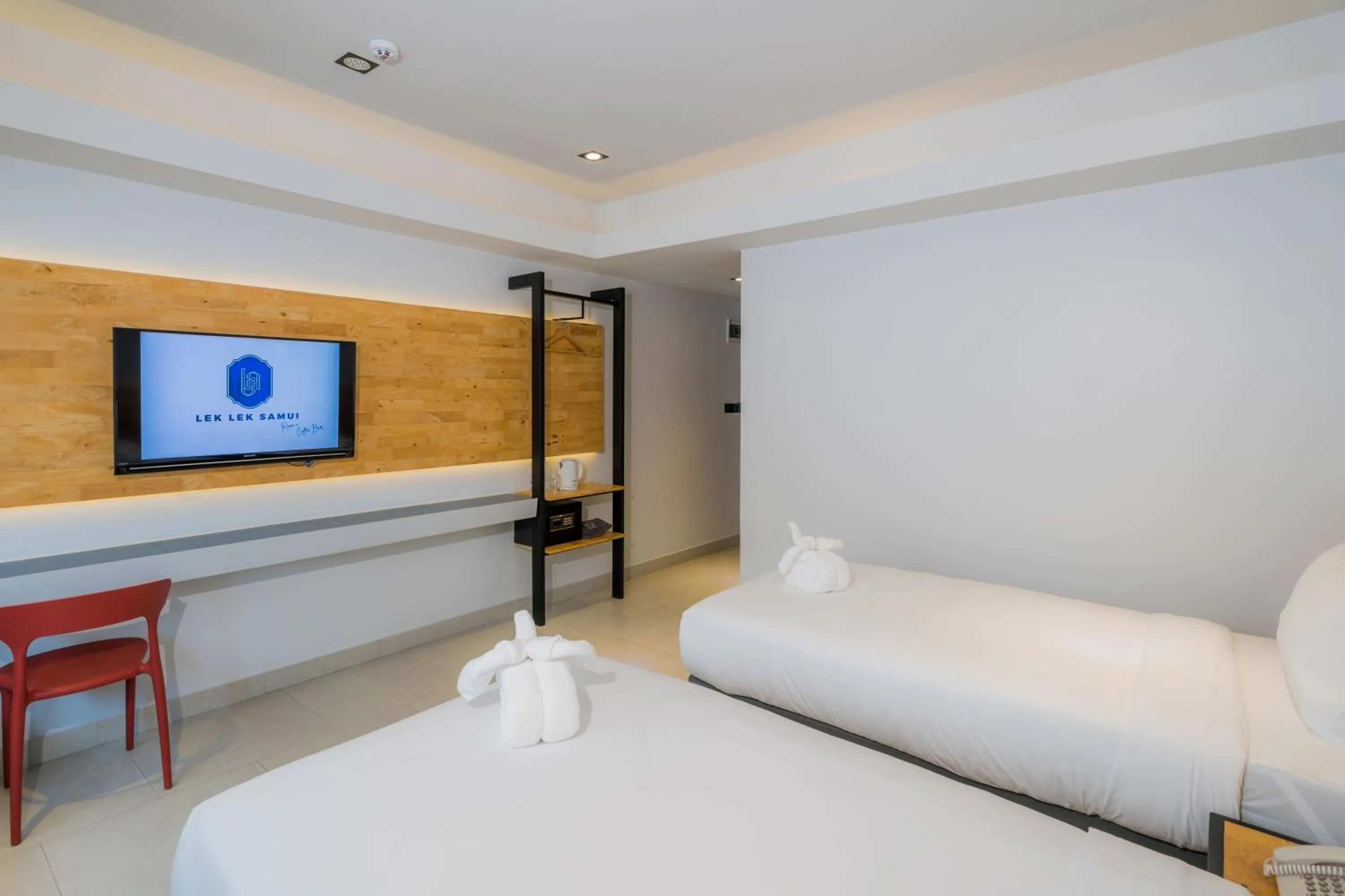 Bed in Lek Lek Samui Room X Coffee Bar