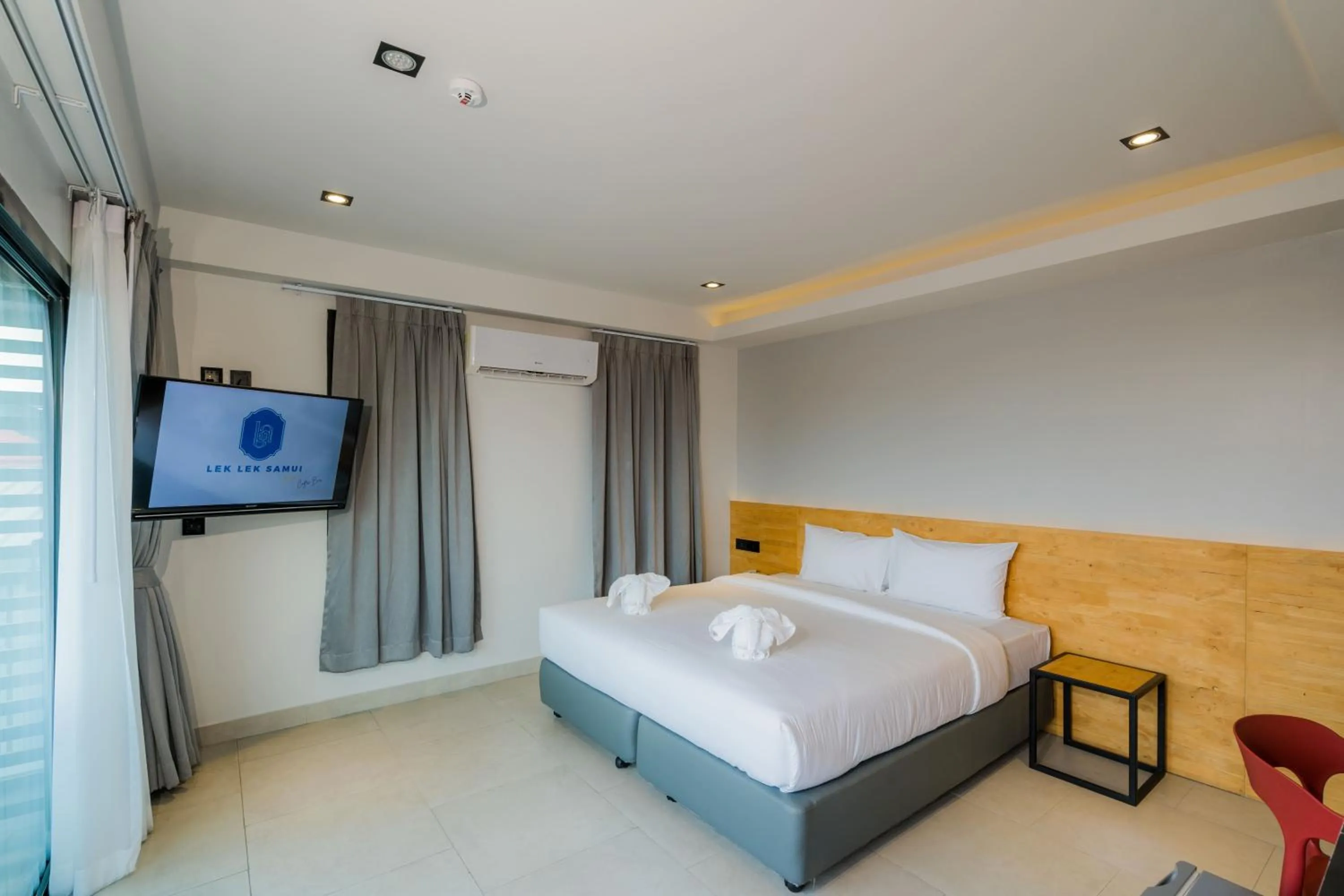 Bed in Lek Lek Samui Room X Coffee Bar