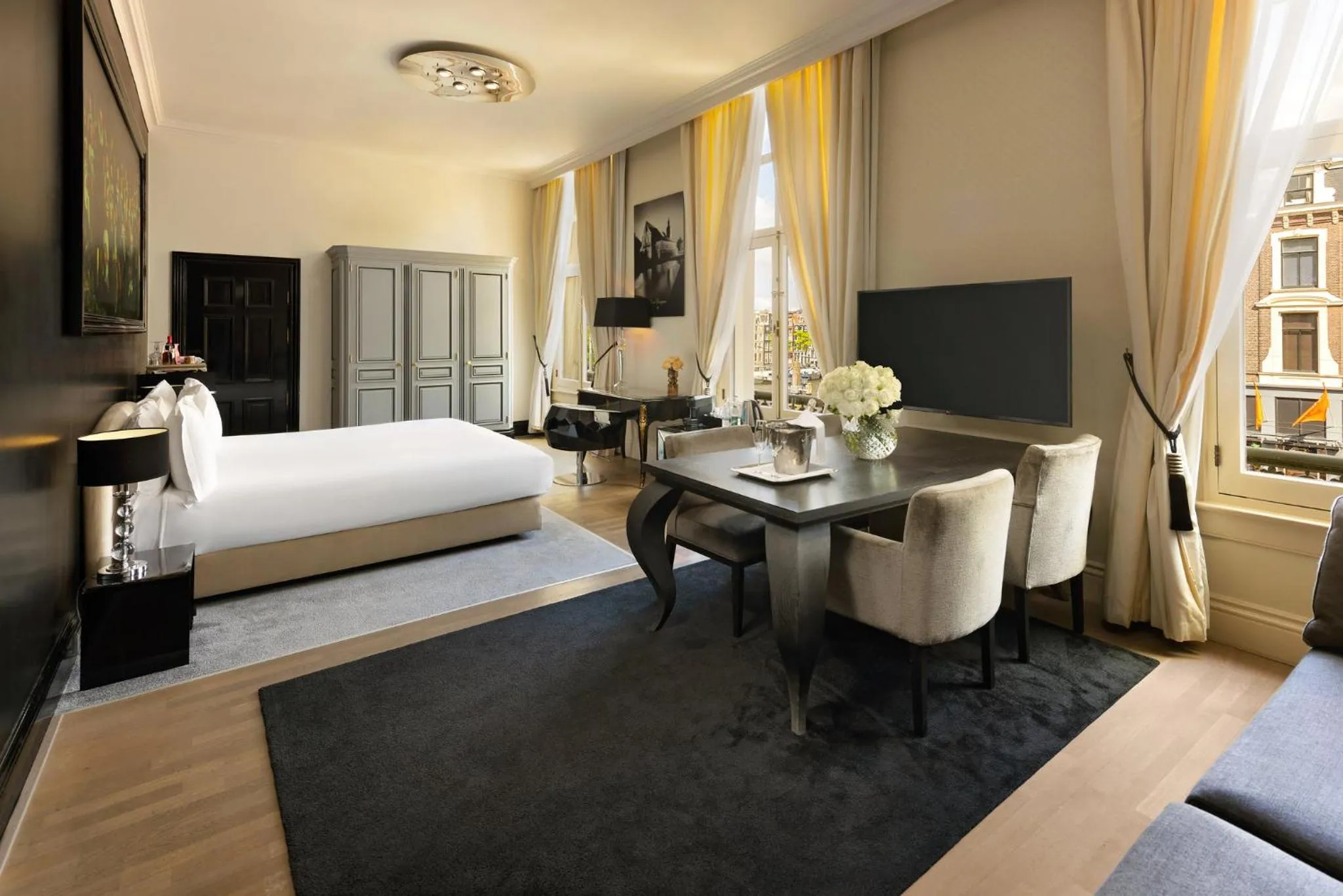 Photo of the whole room, Bed in InterContinental Amstel Amsterdam by IHG