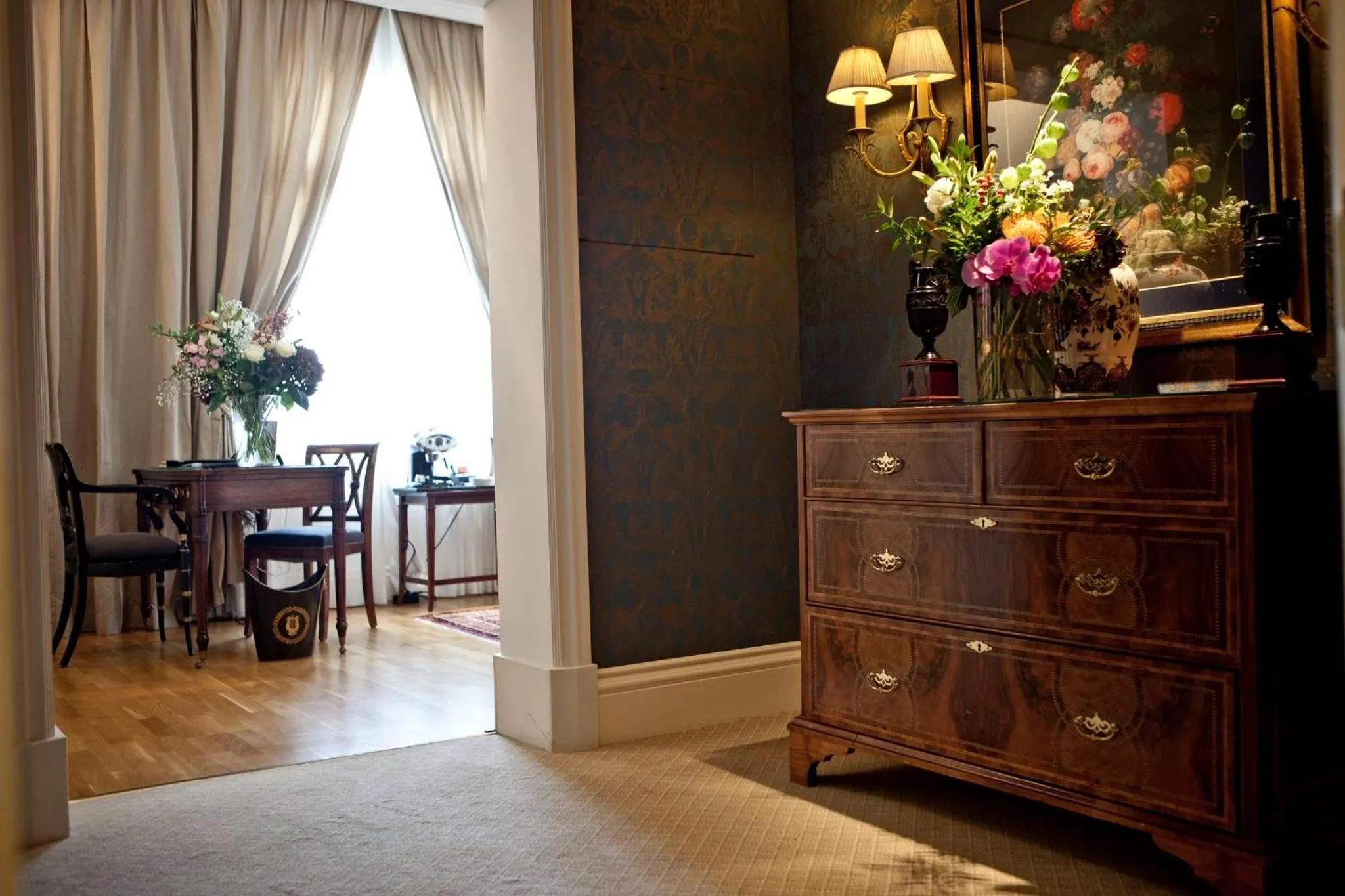 Photo of the whole room in InterContinental Amstel Amsterdam by IHG