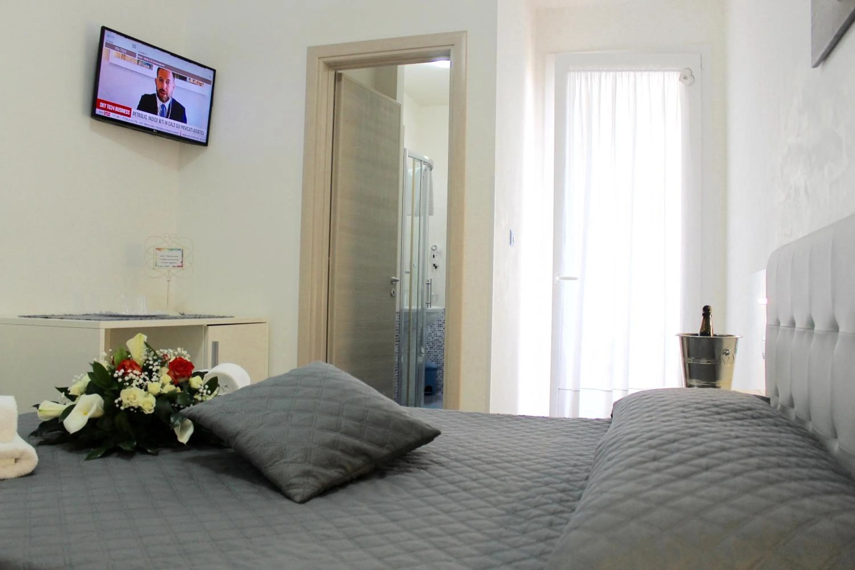 Photo of the whole room, Bed in Hotel Villa Giovanna