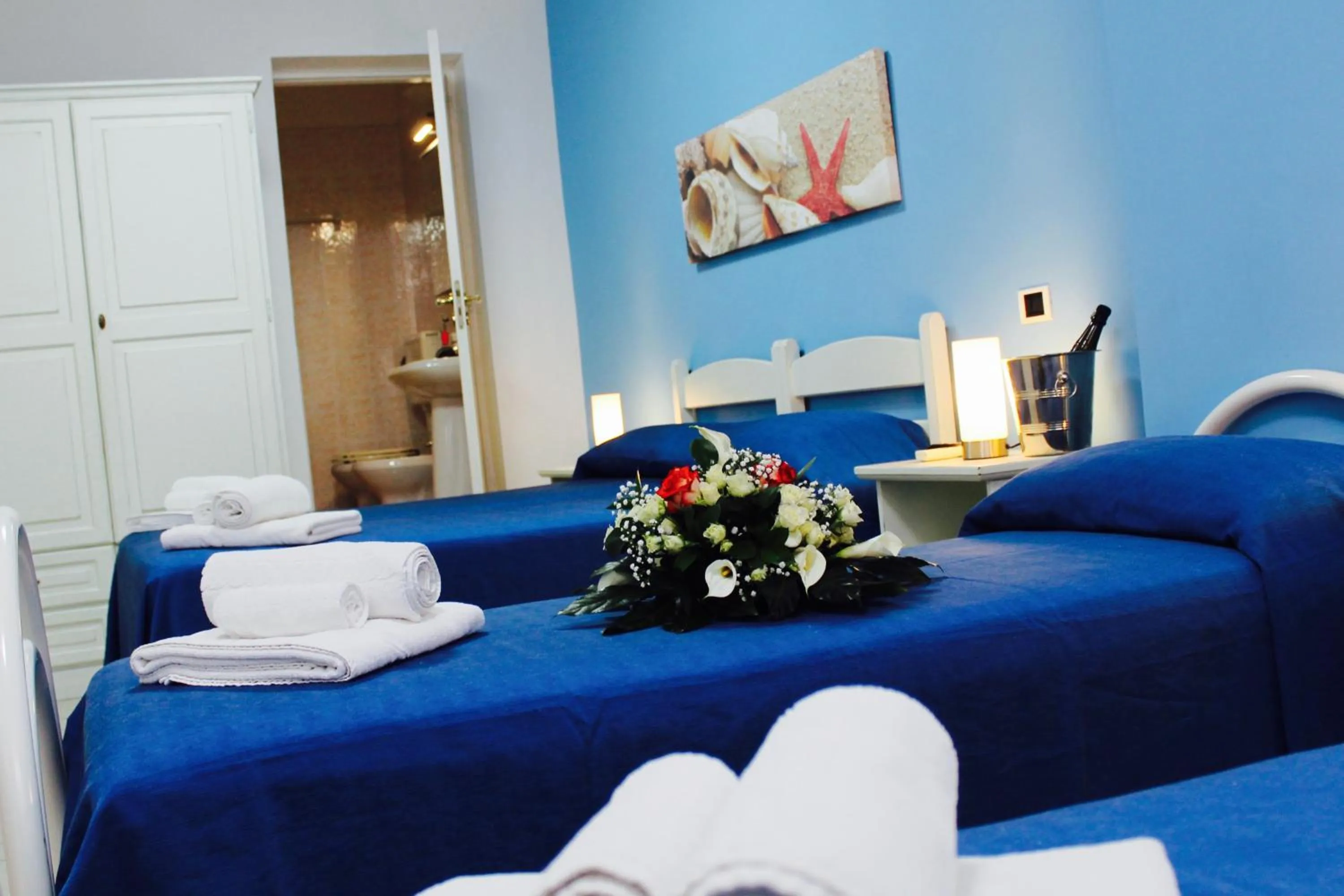 Photo of the whole room, Bed in Hotel Villa Giovanna