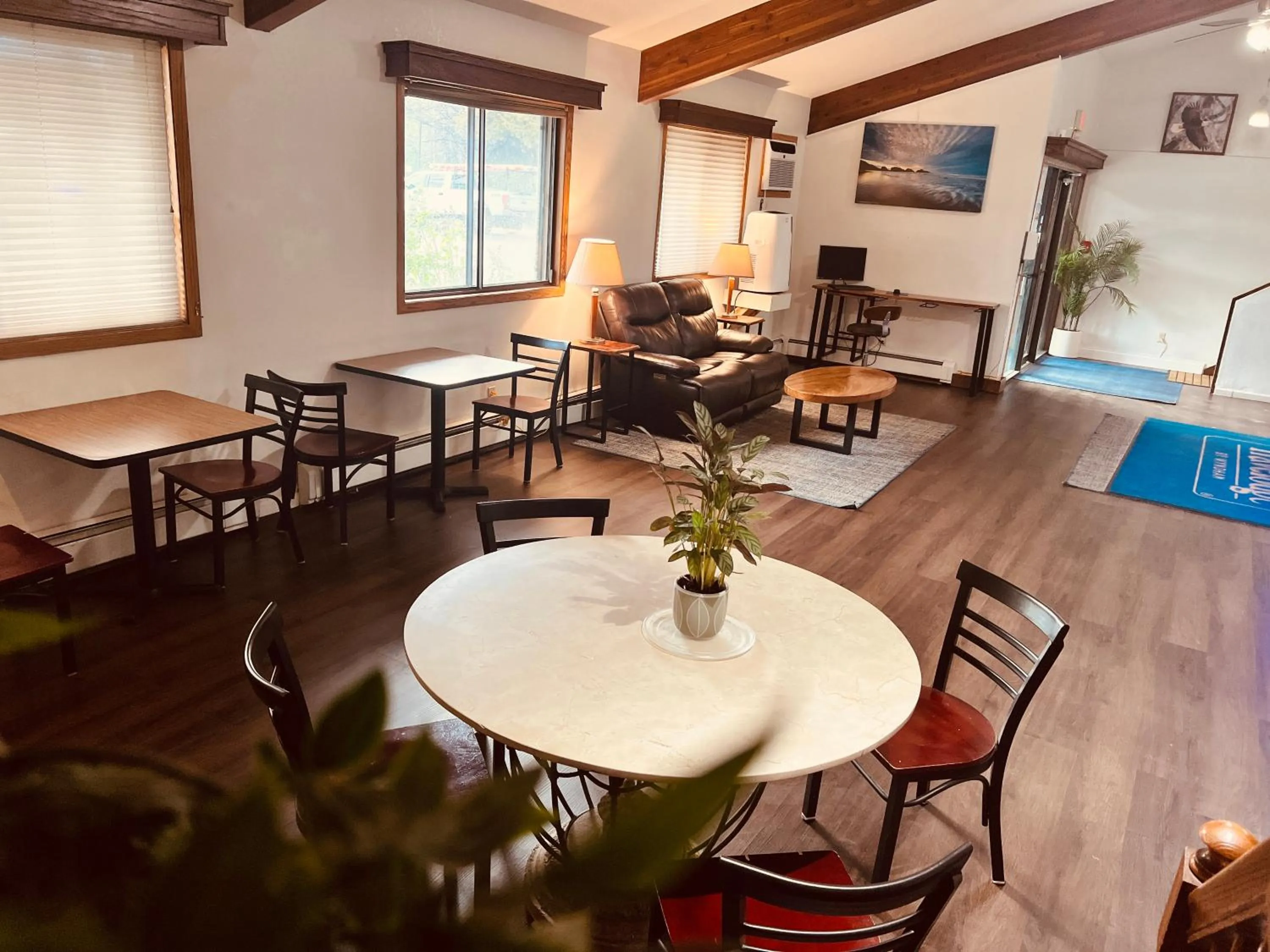 Breakfast in Travelodge by Wyndham Valleyfair Shakopee