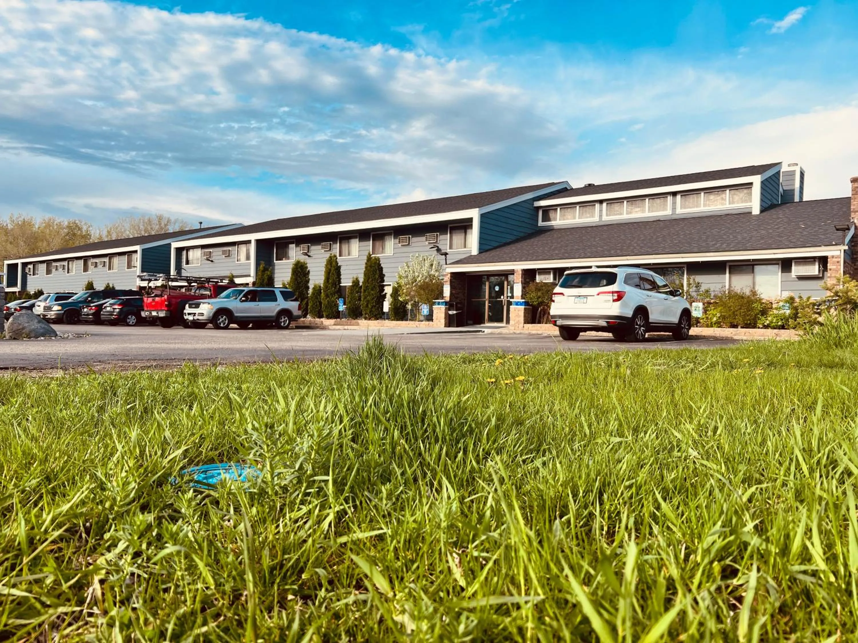 Parking in Travelodge by Wyndham Valleyfair Shakopee