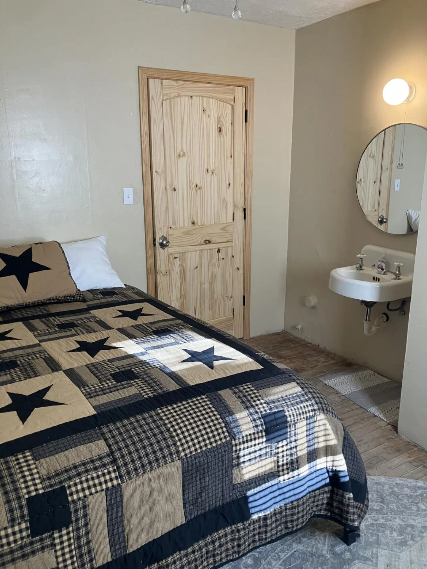 Bed in The Central Hotel OF 1910