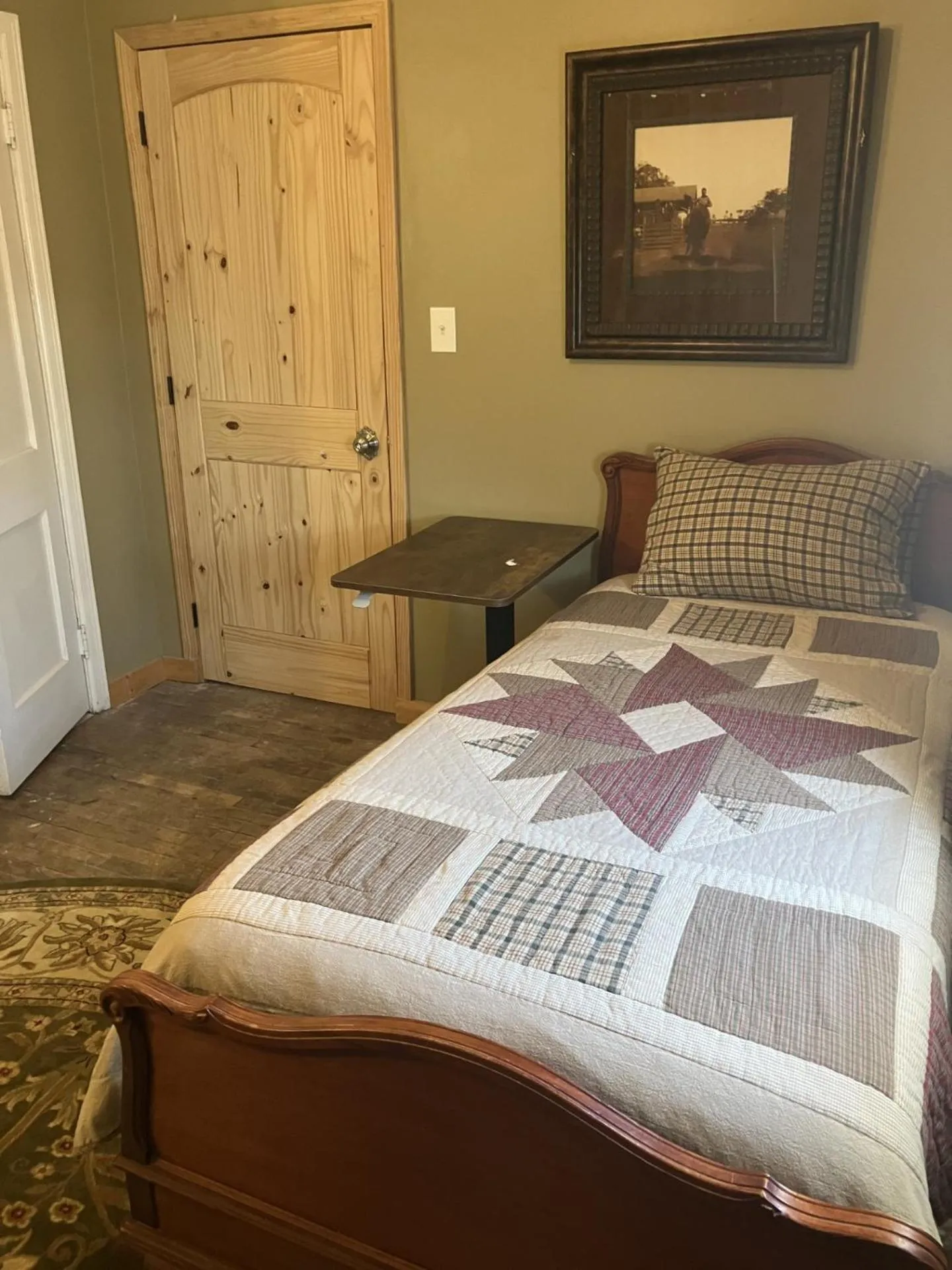 Bed in The Central Hotel OF 1910