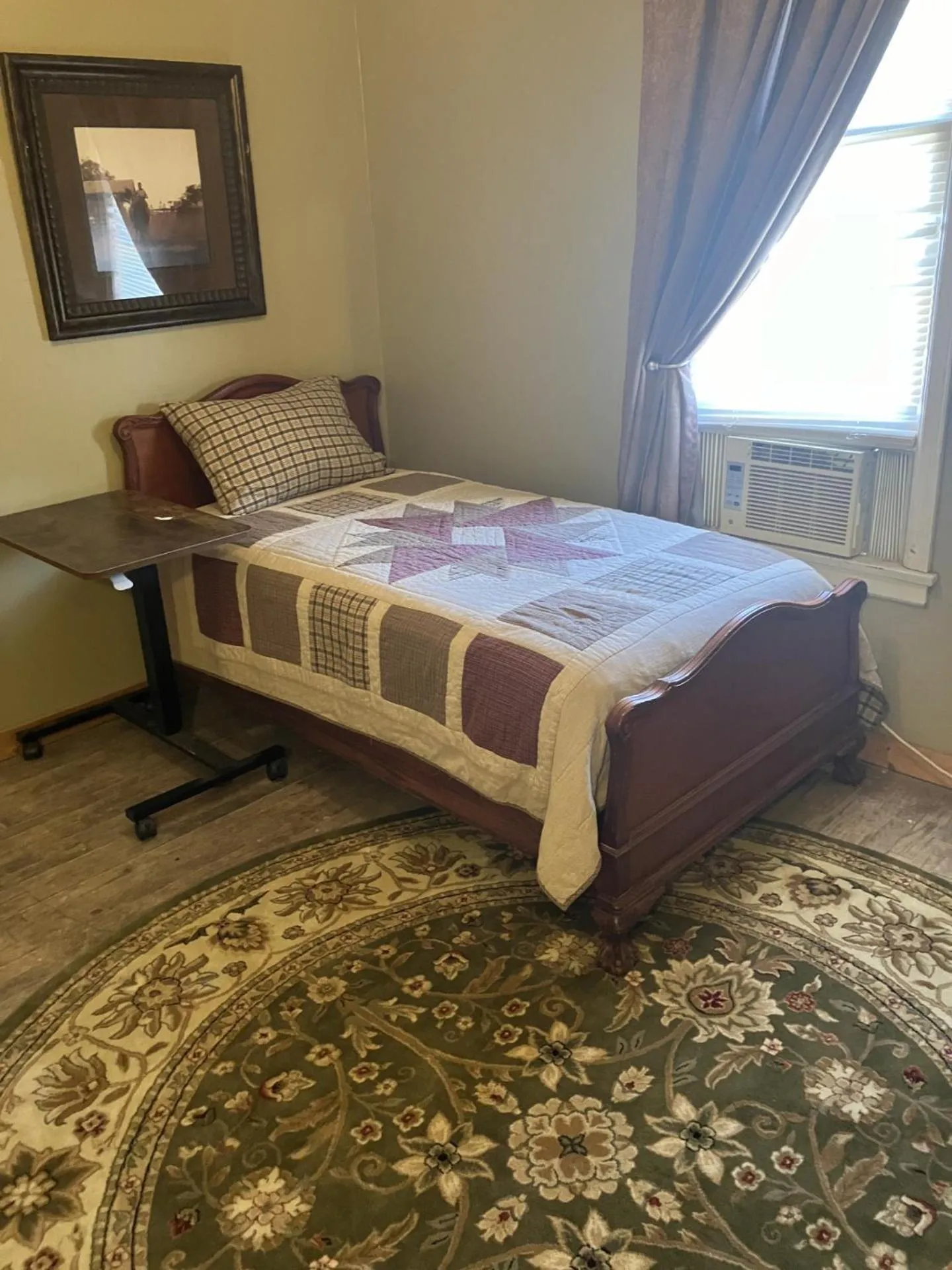 Bed in The Central Hotel OF 1910