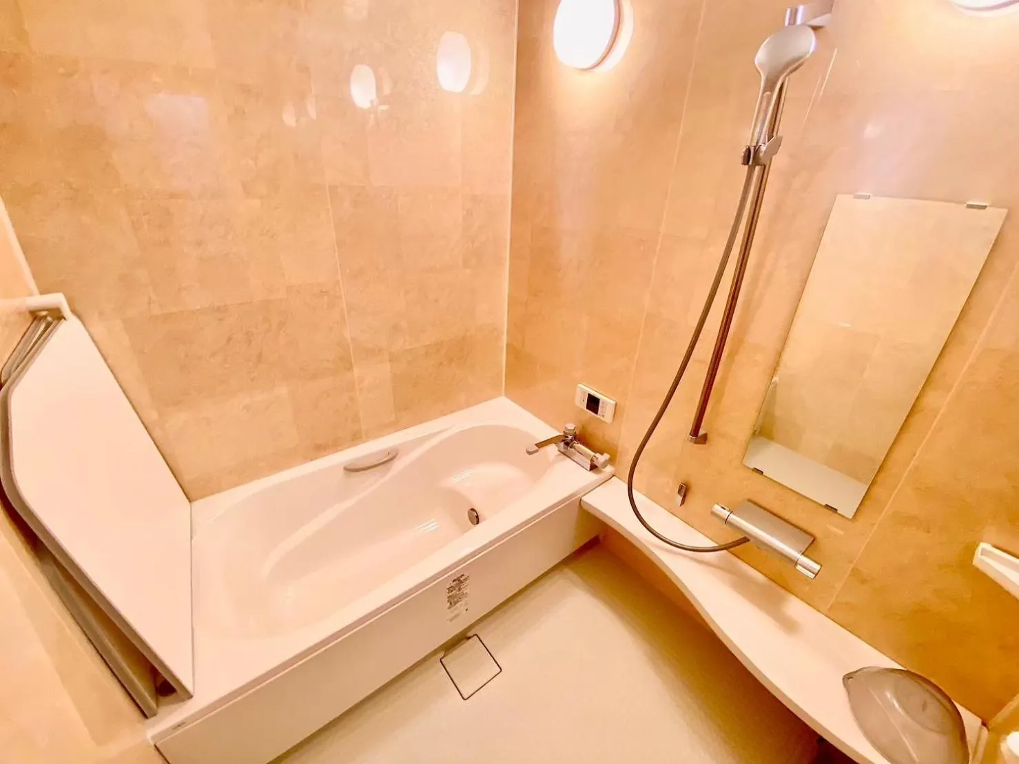 Shower in Eternity Marina HOUSE ONJUKU