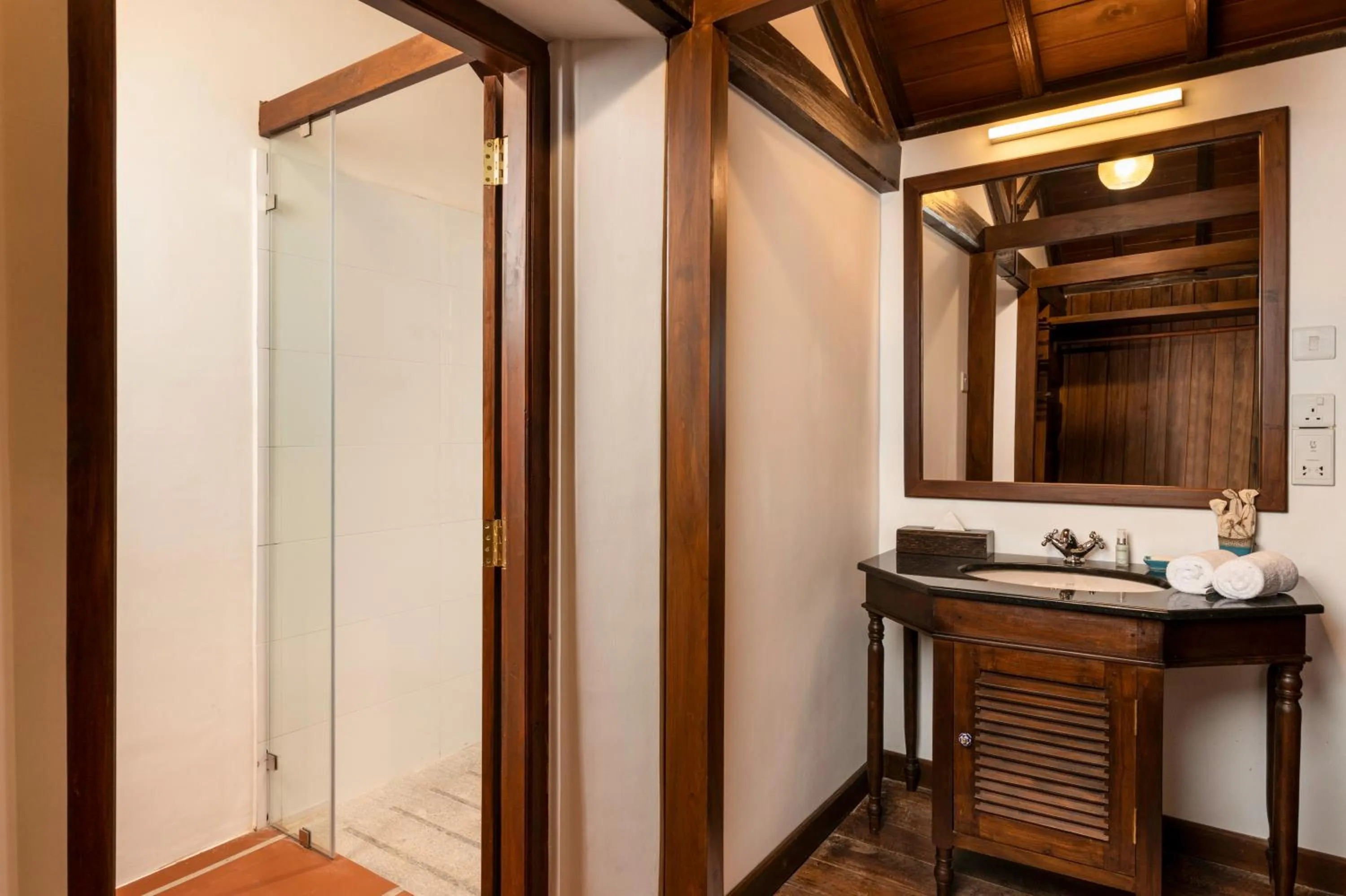 Bathroom in Jetwing Galle Heritage Home