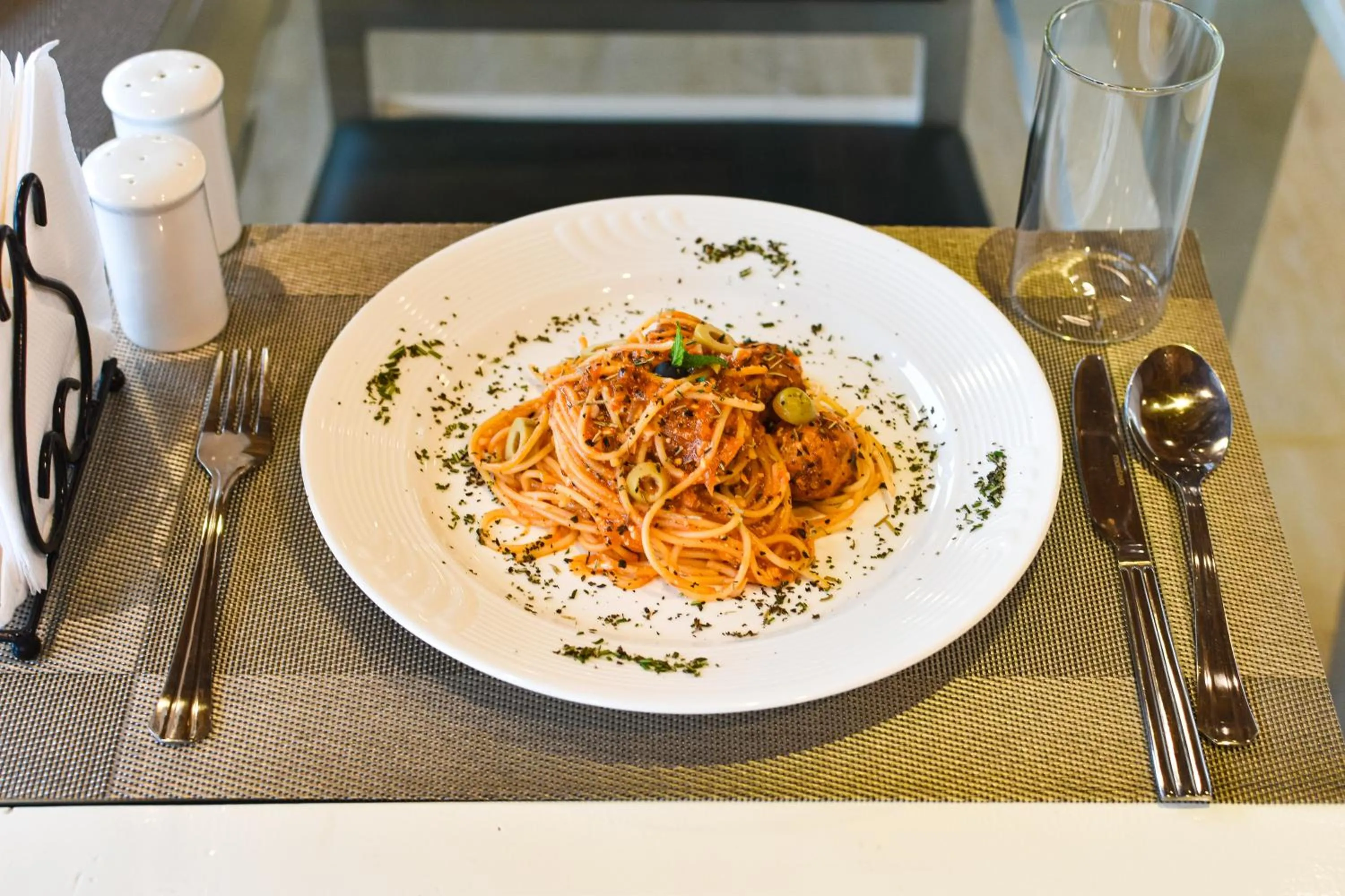 Restaurant/places to eat in La Das Treetops