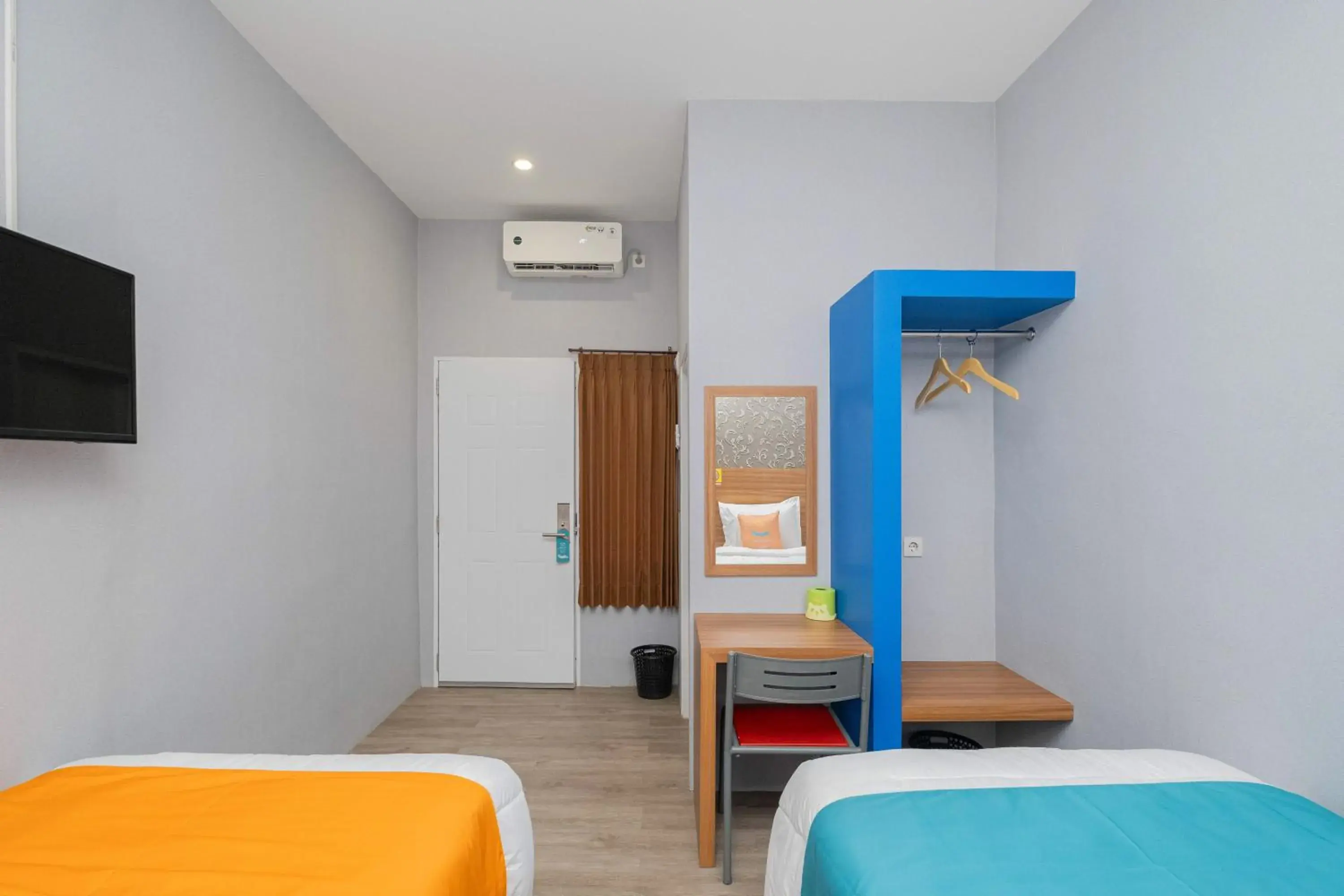 Superior Twin Room in Sans WM Hotel Blitar Superior Twin Room in Sans WM Hotel Blitar