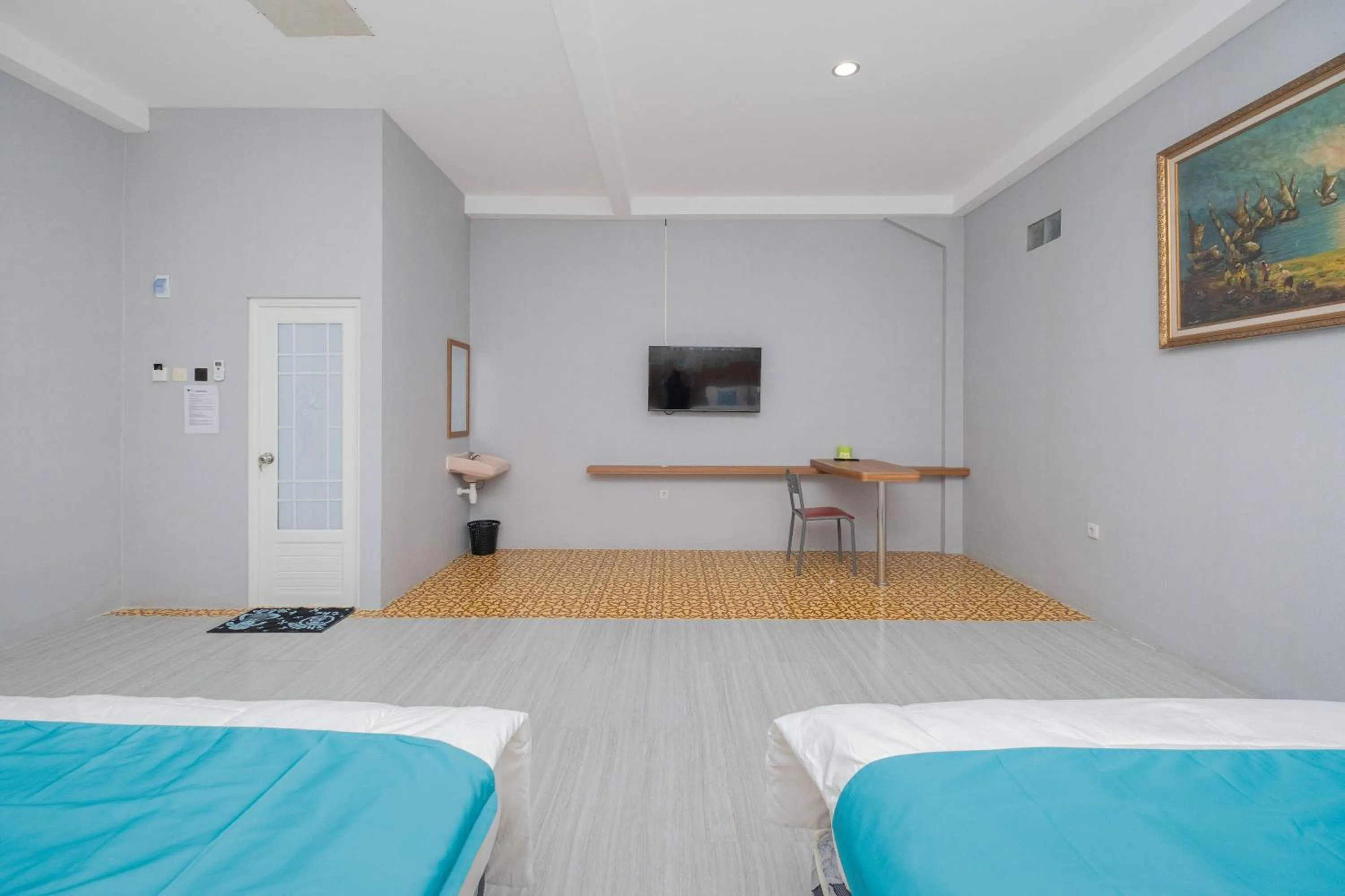 Bedroom, Bed in Sans WM Hotel Blitar