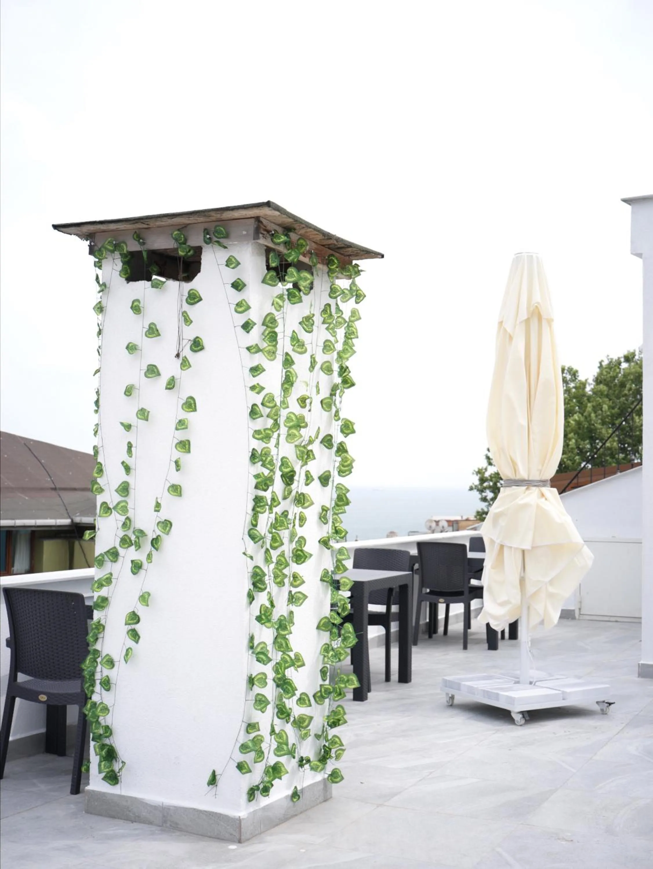 Property building in Hotel Ravi