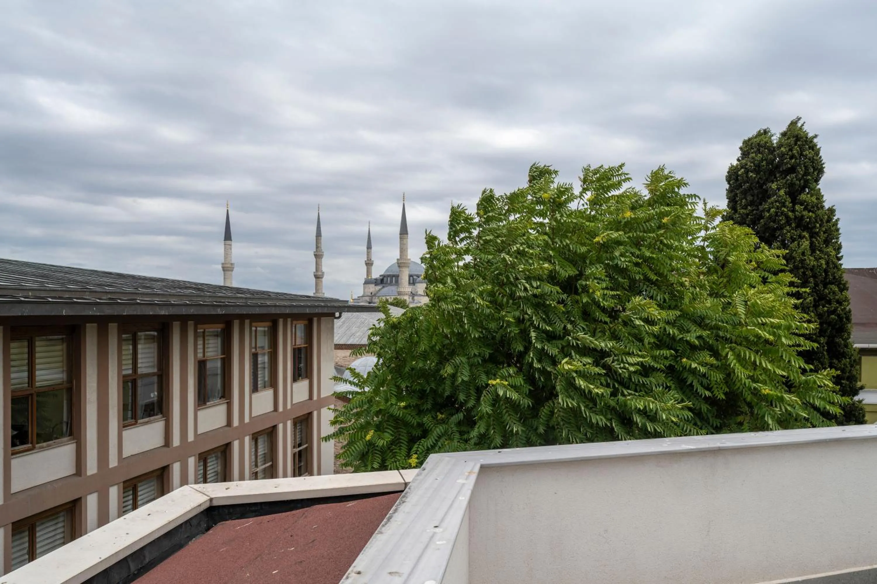 Property building in Hotel Ravi