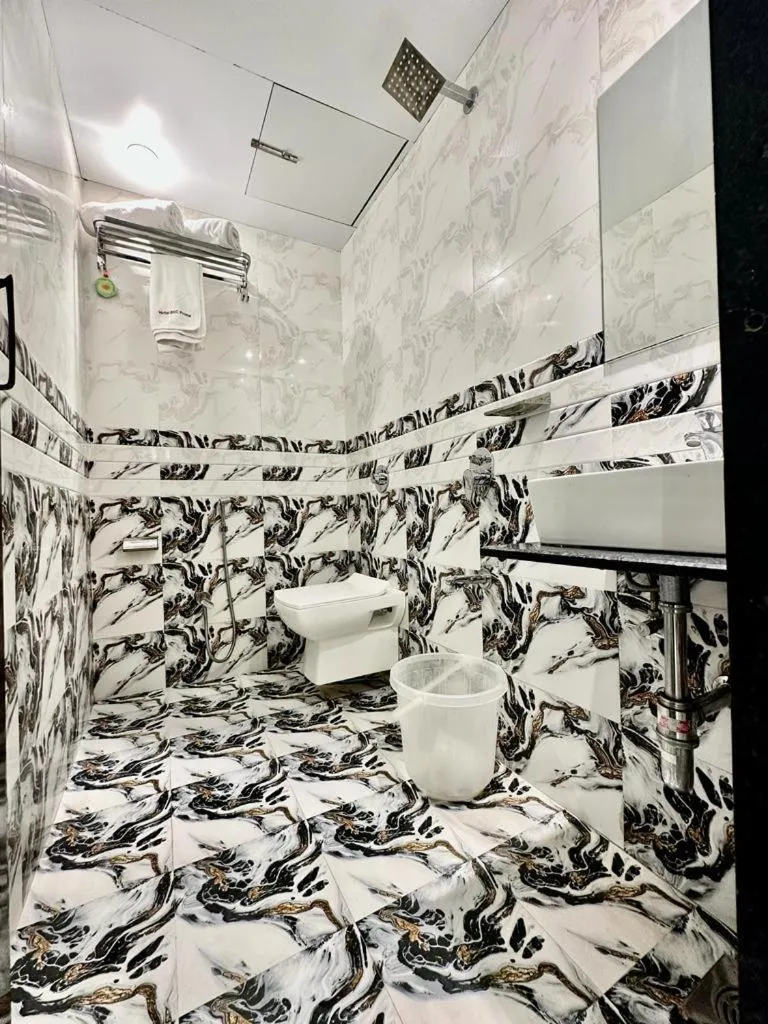 Shower in Hotel BKC Prime Near Trade Centre US Embassy, Mumbai