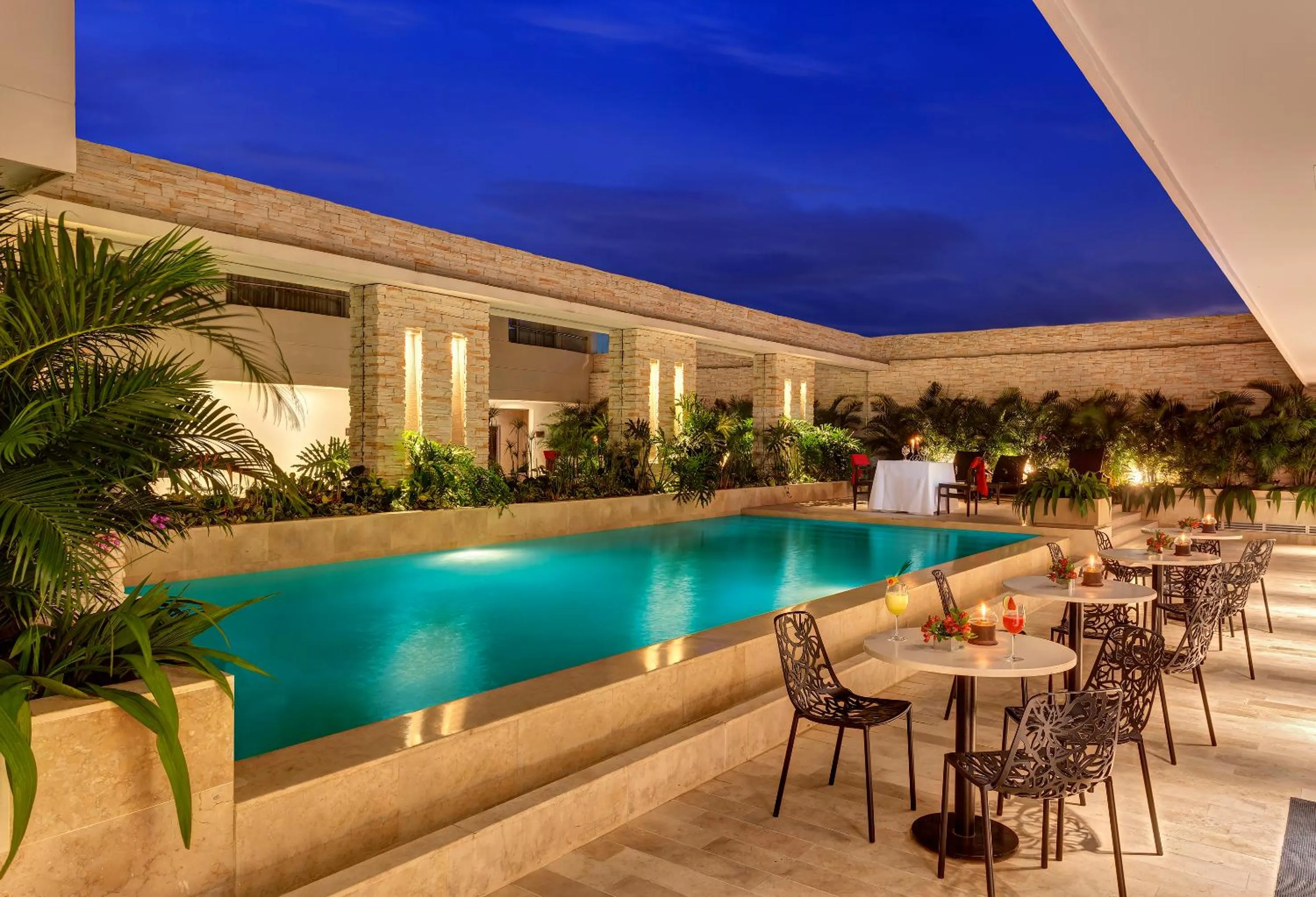 Swimming pool in Hotel Estelar Yopal