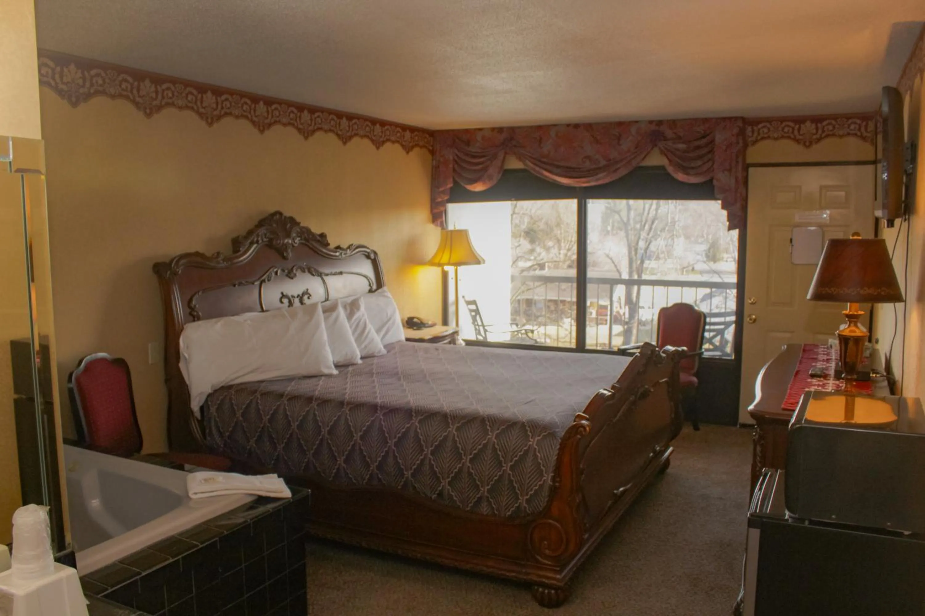 Bed in Rivergate Mountain Lodge