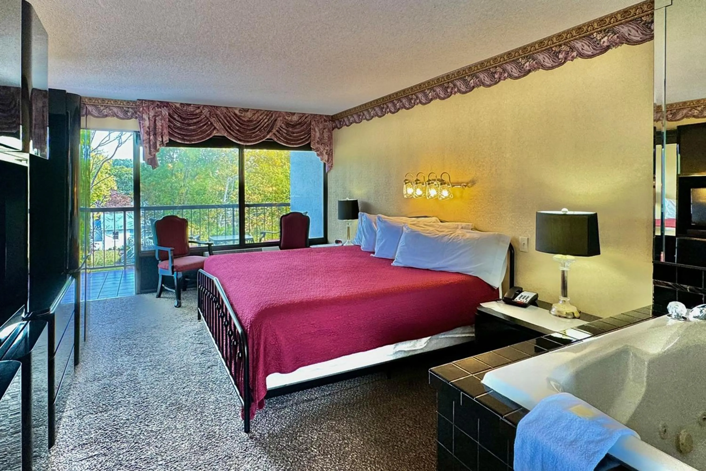 Bed in Rivergate Mountain Lodge