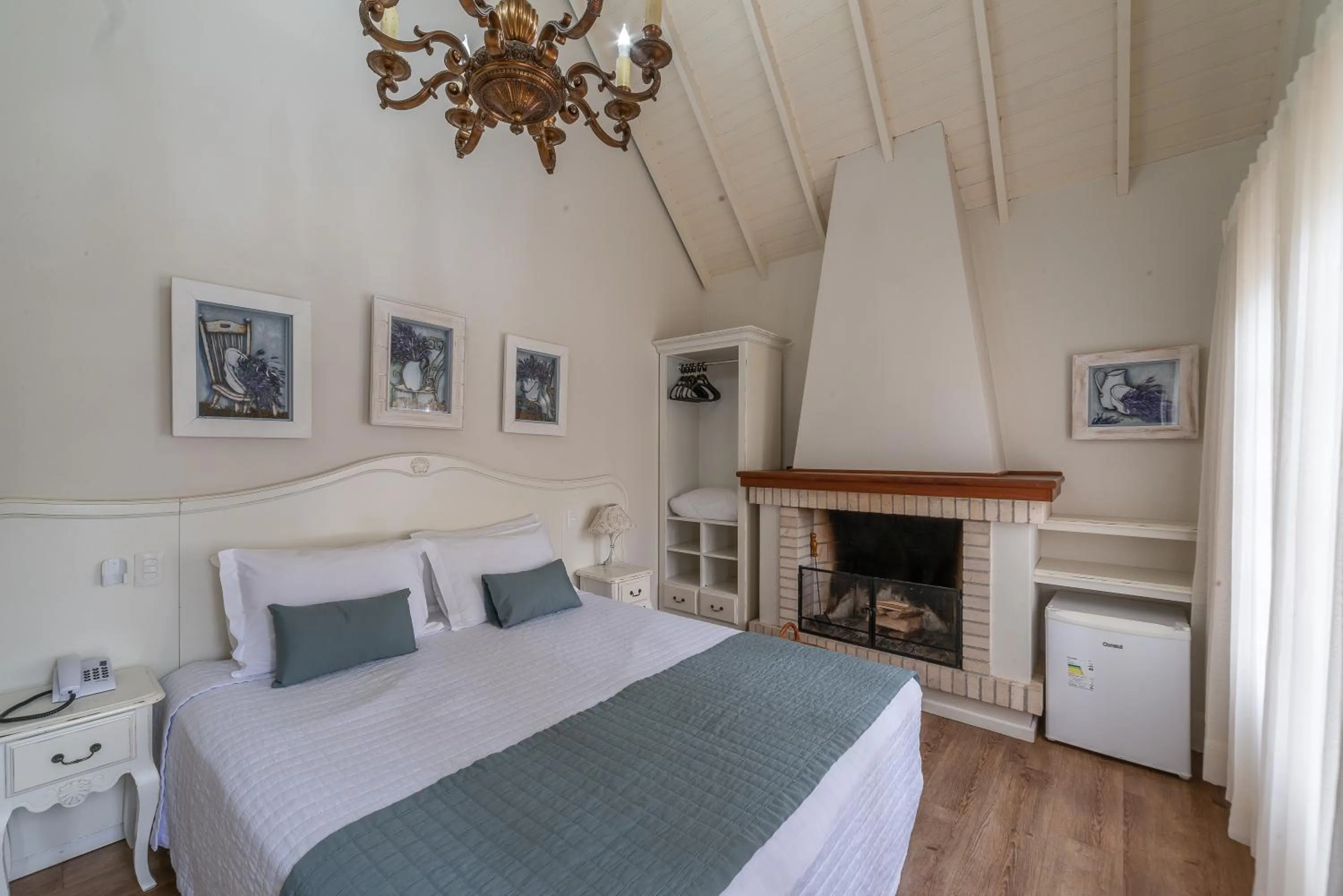 Bed in Hotel Monte Felice Bosque