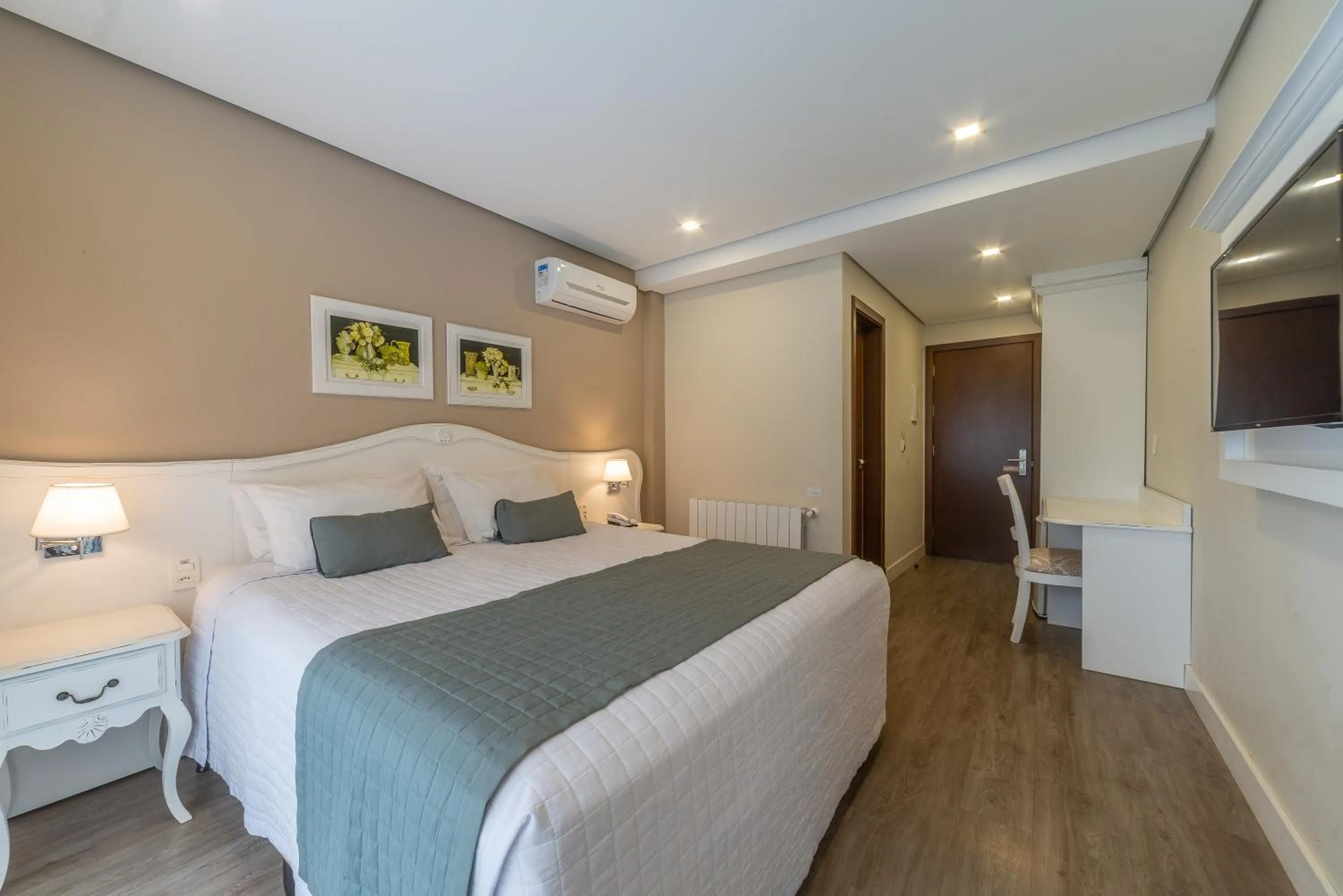 Bed in Hotel Monte Felice Bosque