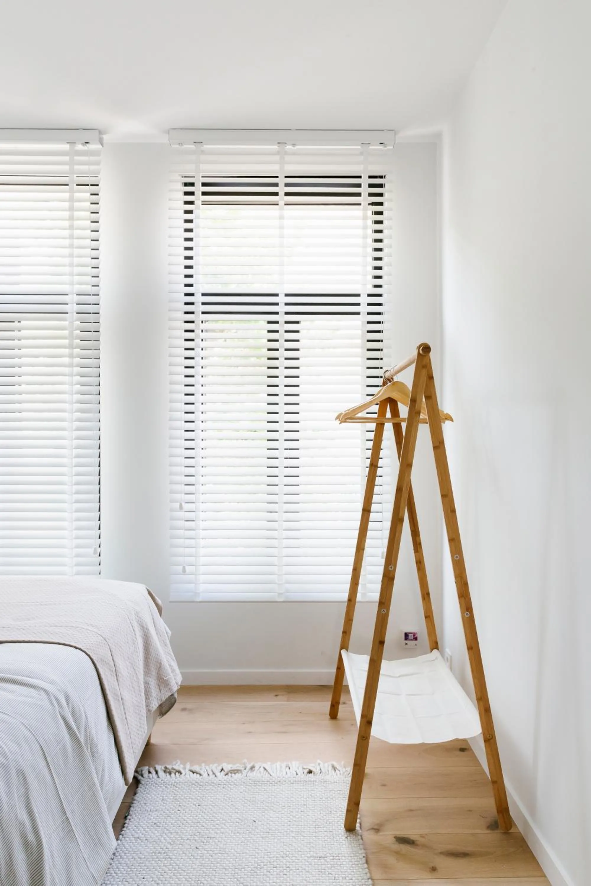 Bed in High-end flats at South area