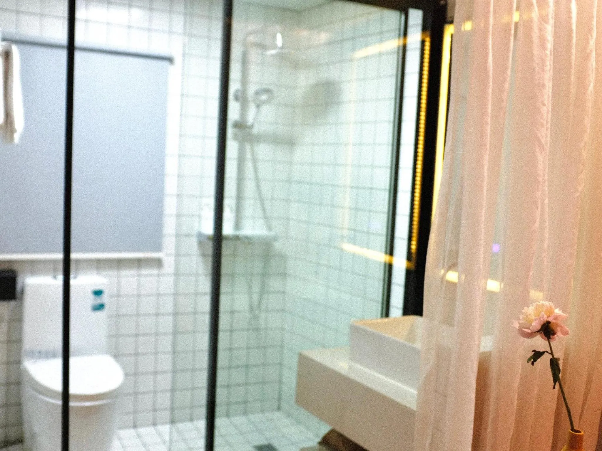 Shower in City Park Hotel