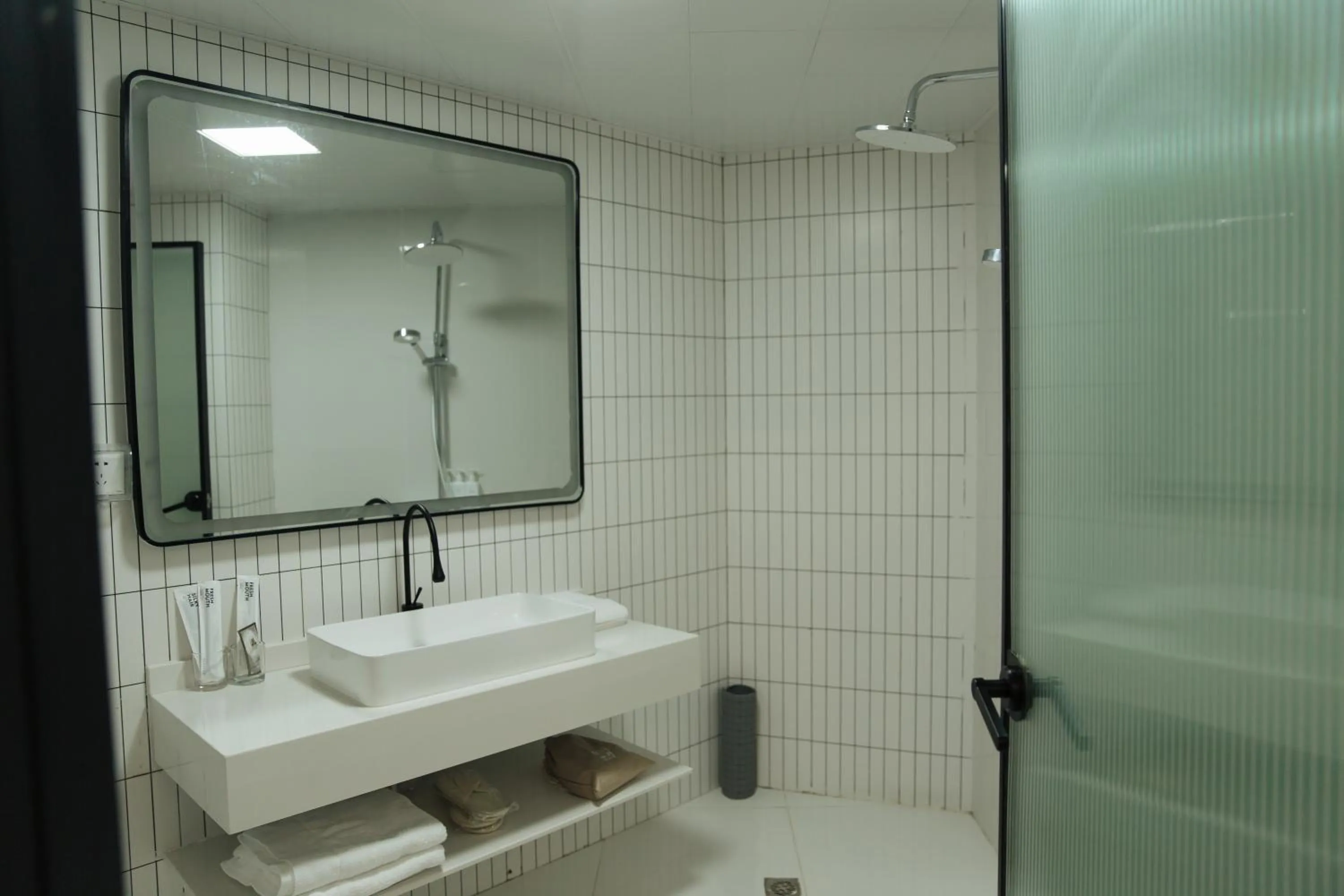 Shower in City Park Hotel