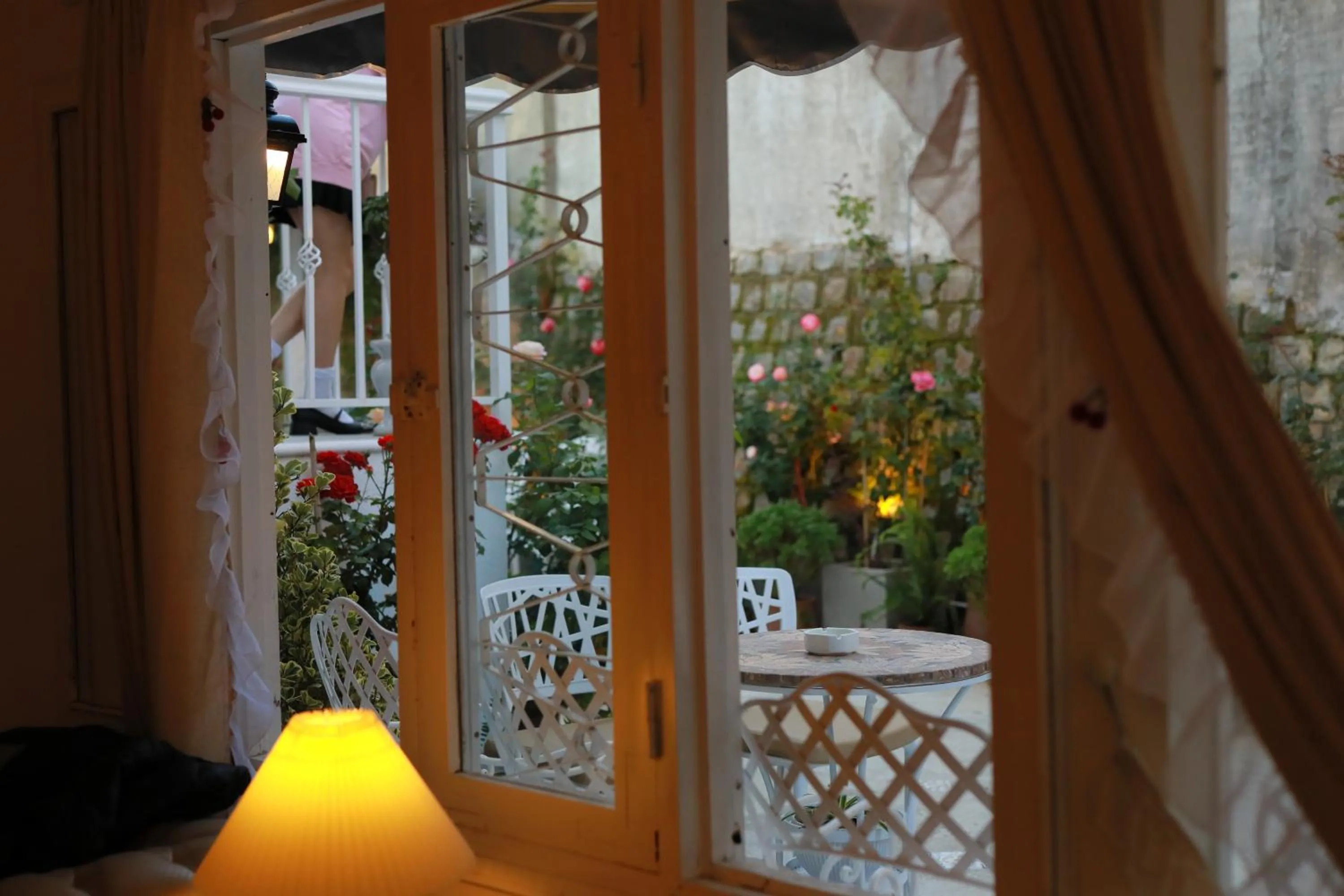 Property building in LA VIE EN ROSE 2 Hotel