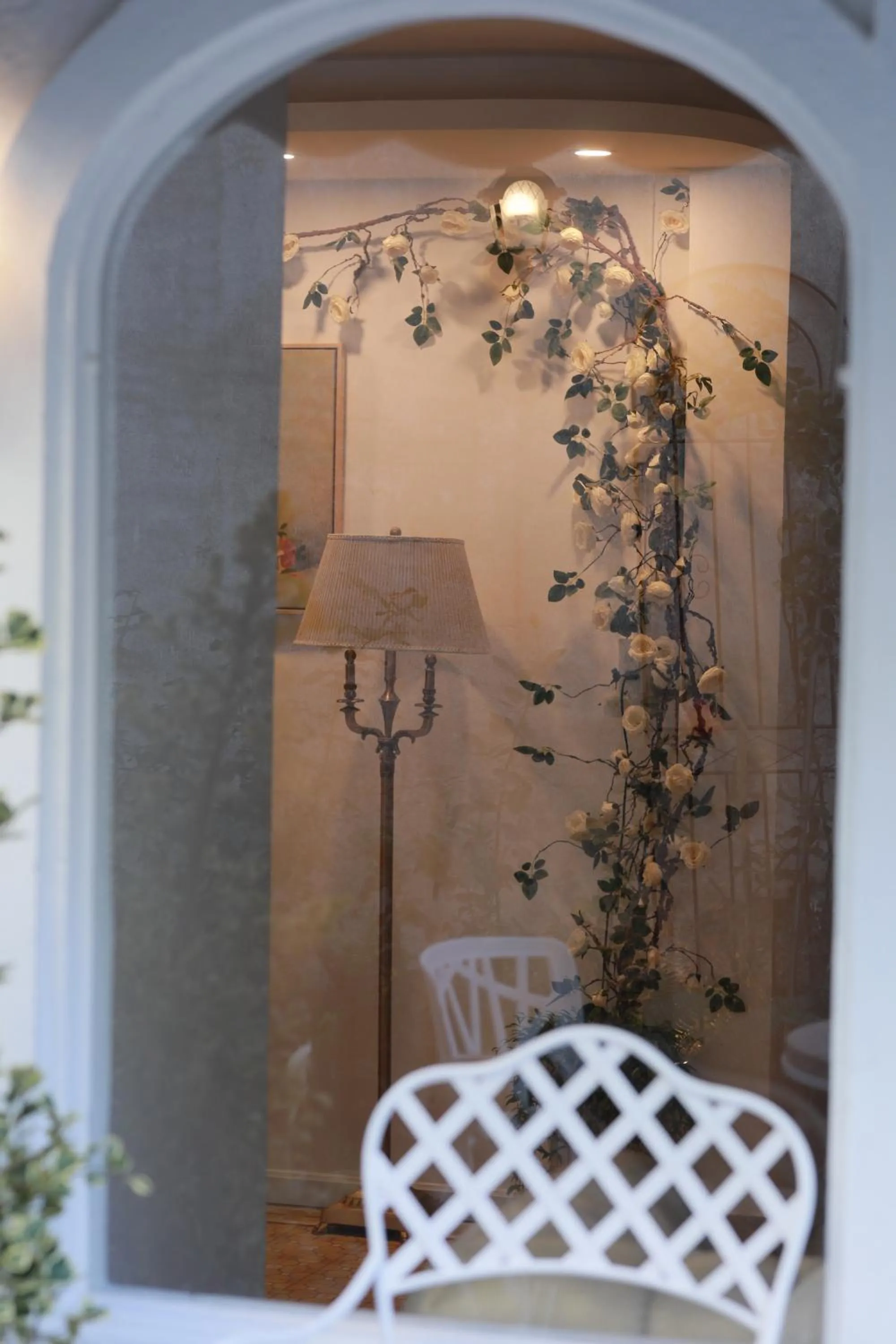 Property building in LA VIE EN ROSE 2 Hotel