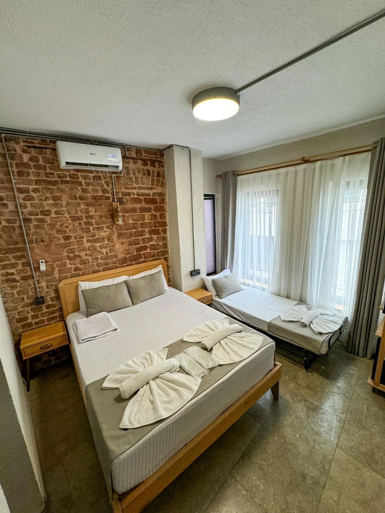 Bed in Elegance House Hotel