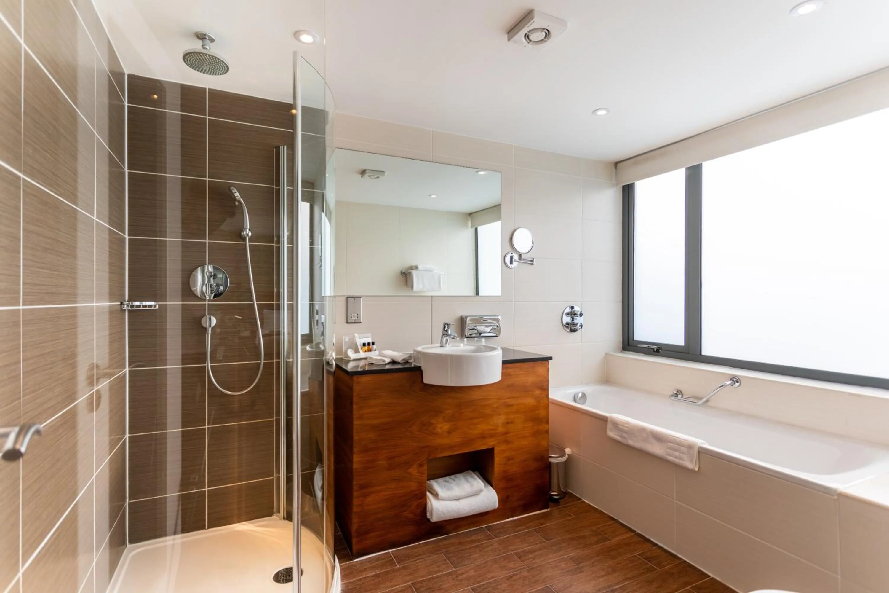 Bathroom in Holiday Inn Newcastle-Jesmond by IHG