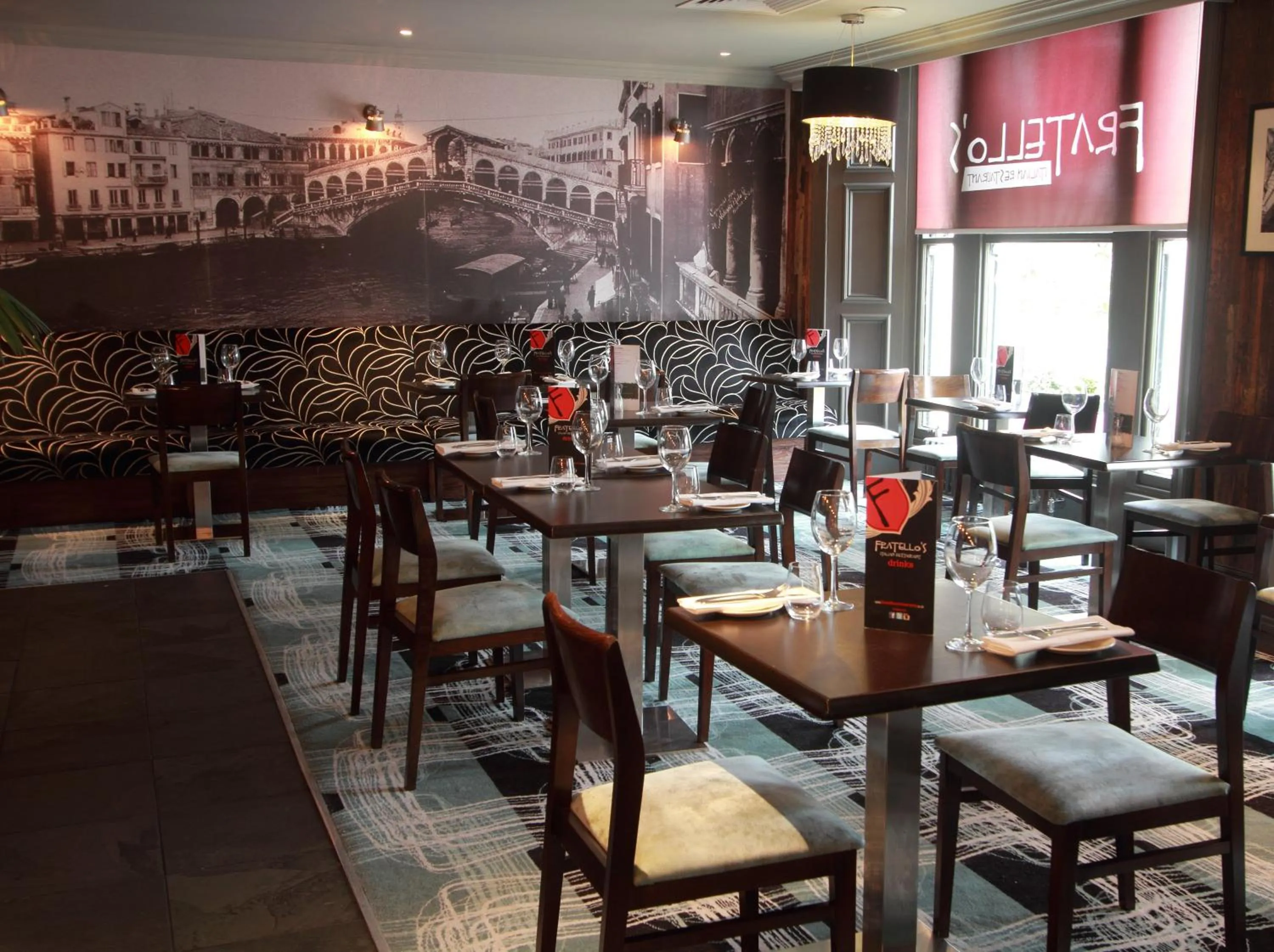 Restaurant/places to eat in Holiday Inn Newcastle-Jesmond by IHG