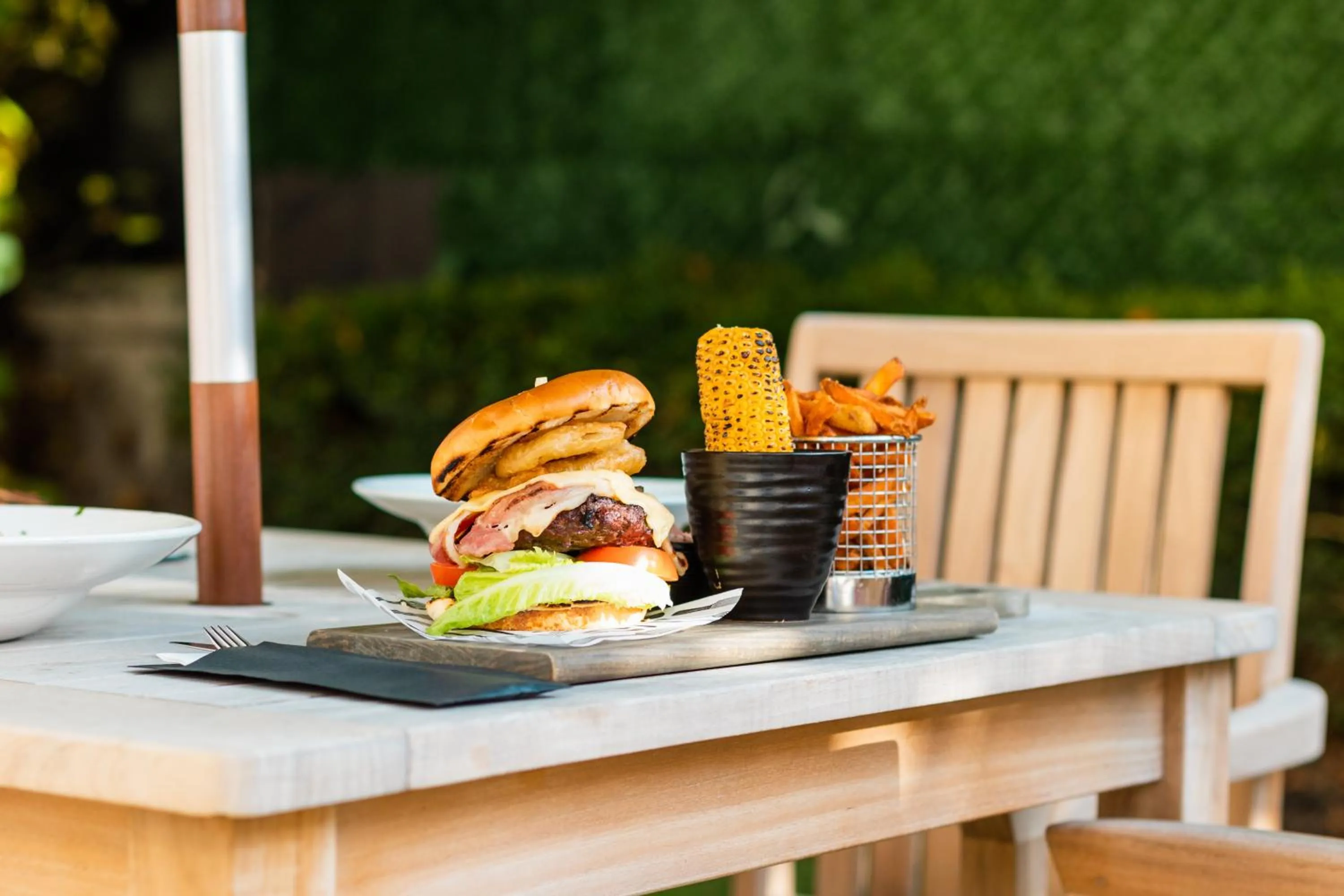 Restaurant/places to eat in Holiday Inn Newcastle-Jesmond by IHG