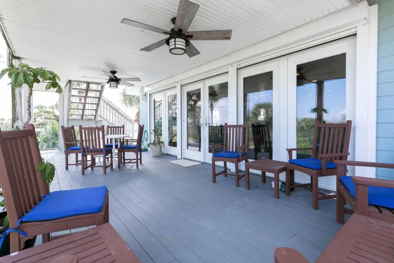 Sea Glass Cottage - An Oceanfront Experience