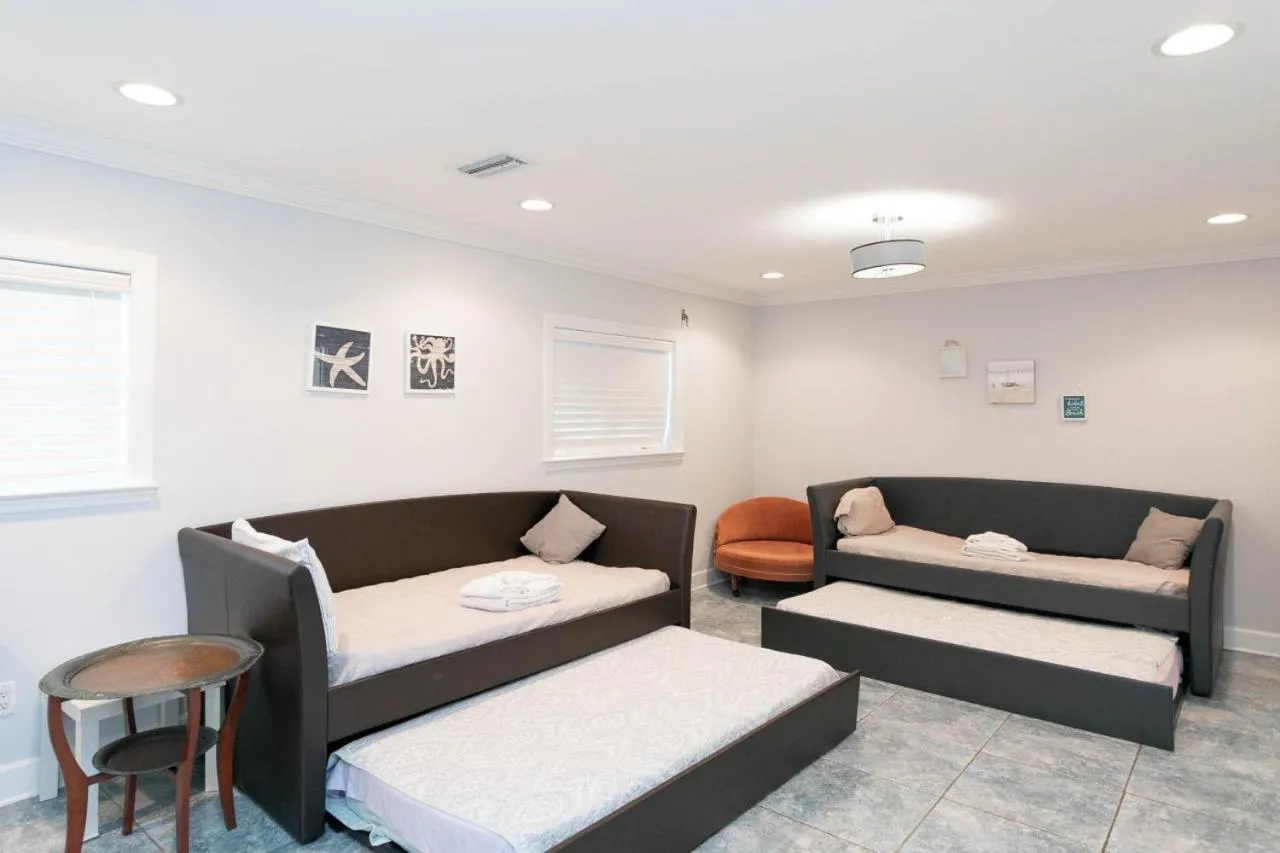 Sea Glass Cottage - An Oceanfront Experience