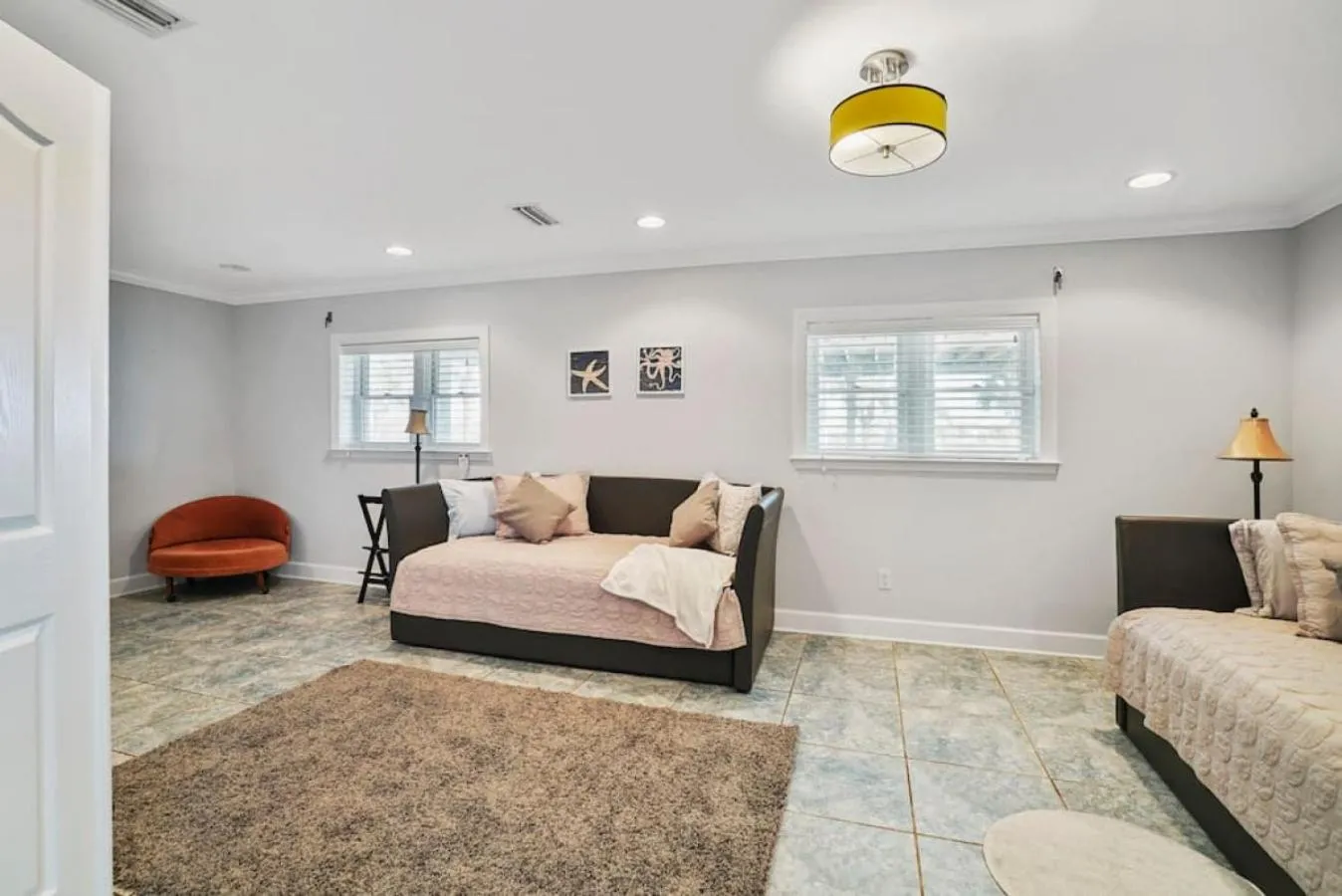 Bed in Sea Glass Cottage - An Oceanfront Experience